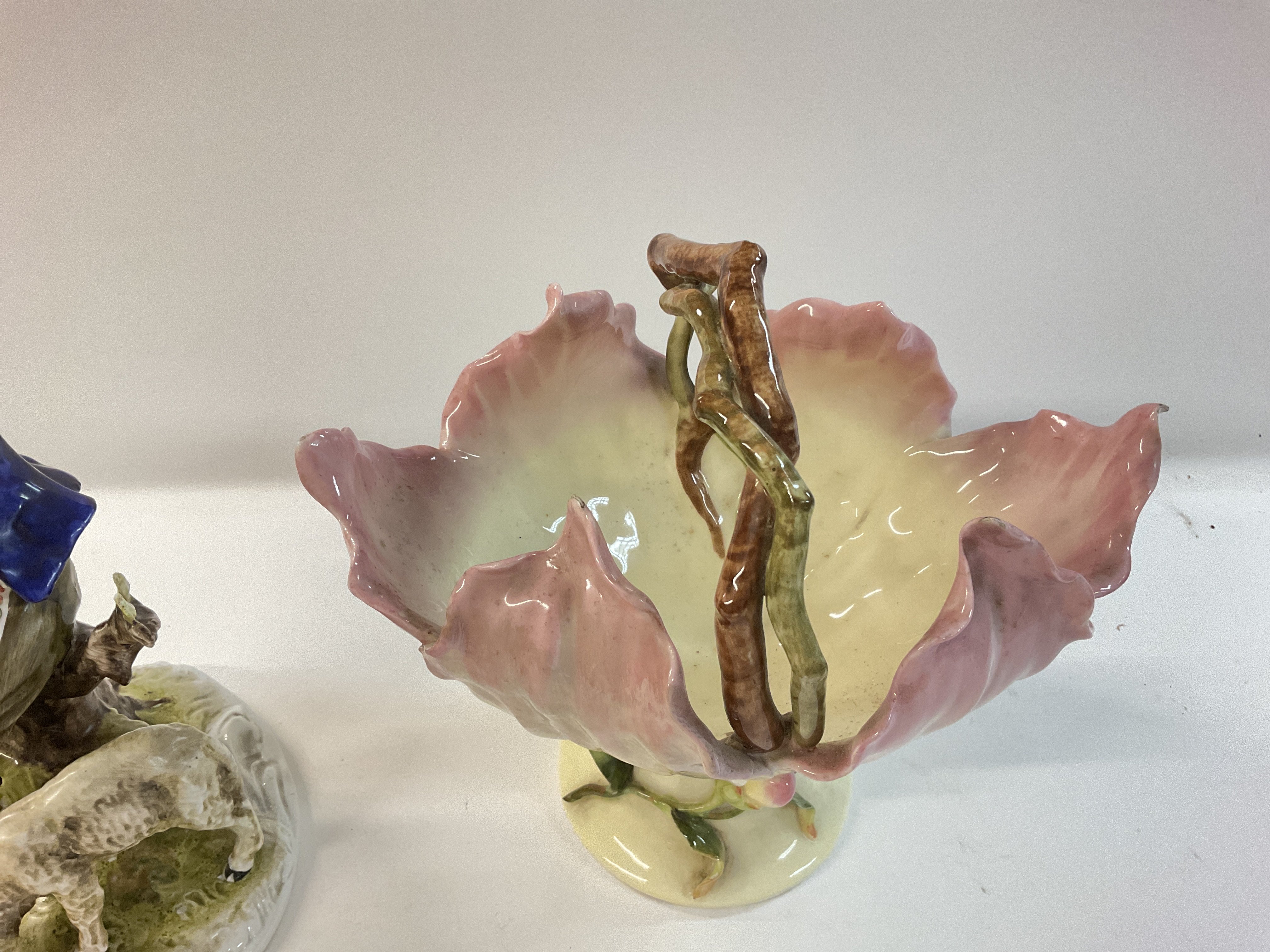 A floral basket and a Dresden figure - NO RESERVE - Image 2 of 3