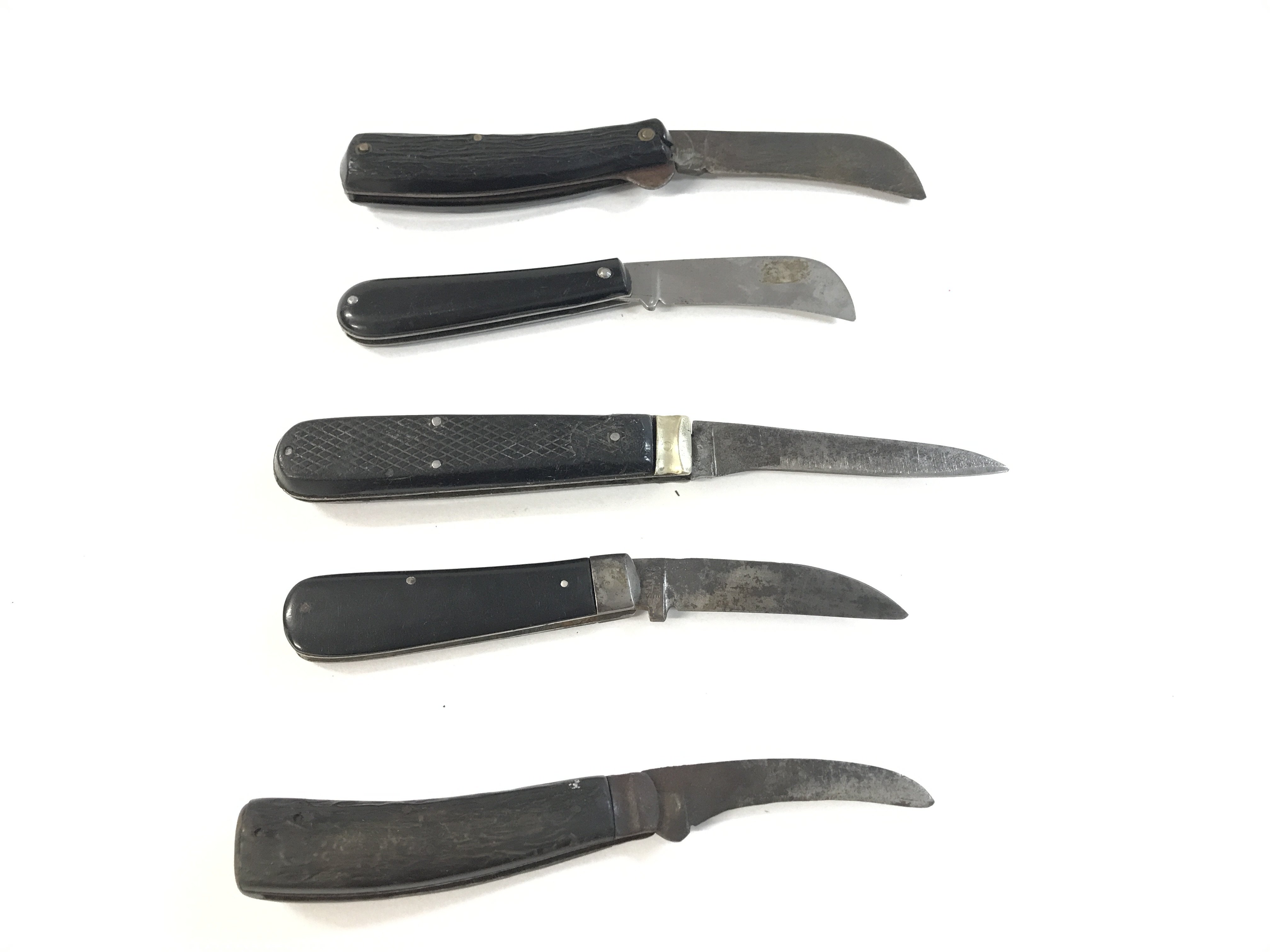 Five Sheffield pocket knives. Including a post 186 - Image 3 of 3