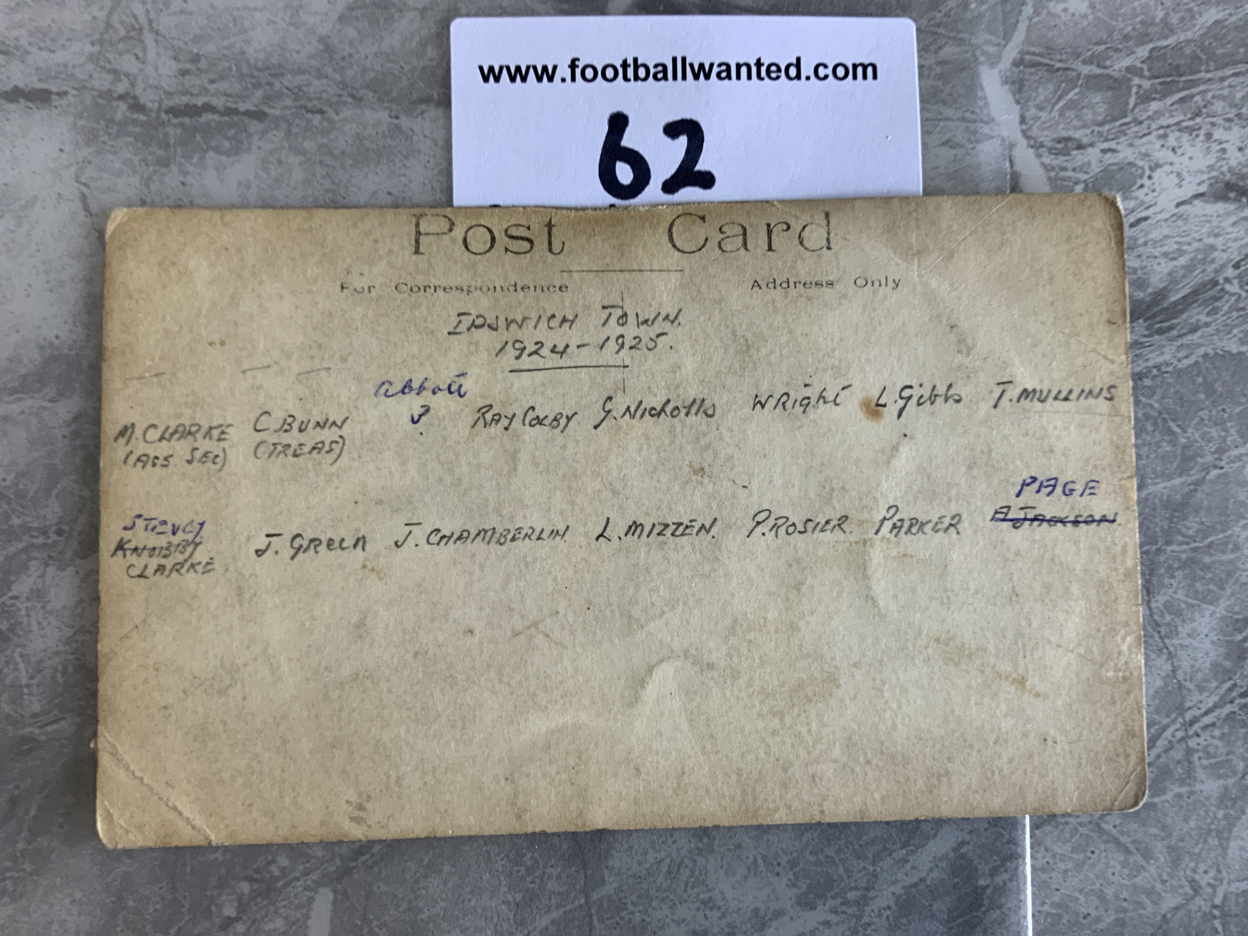 Ipswich Town 1924/1925 Football Team Postcard: Fair condition with players names written to rear. - Bild 2 aus 2