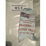 1932/33 Aston Villa v Bradford City FA Cup Stewards Badge: Silk with original safety pin to top