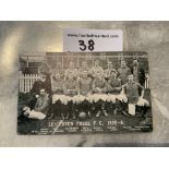 Leicester Fosse 1905/1906 Football Team Postcard: Excellent condition with no writing to rear.