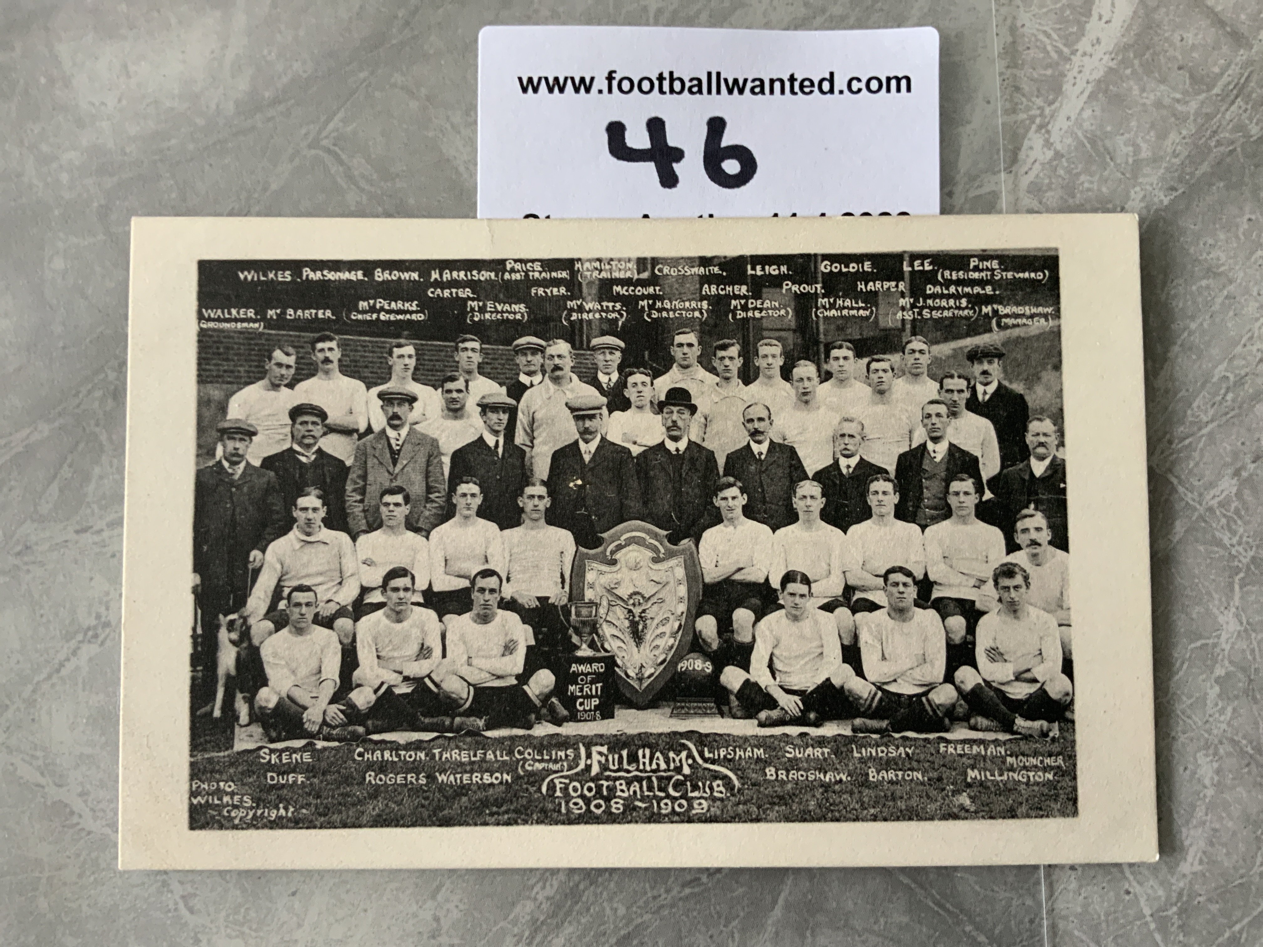 Fulham 1908/1909 Football Team Postcard: Excellent condition with no writing to rear.