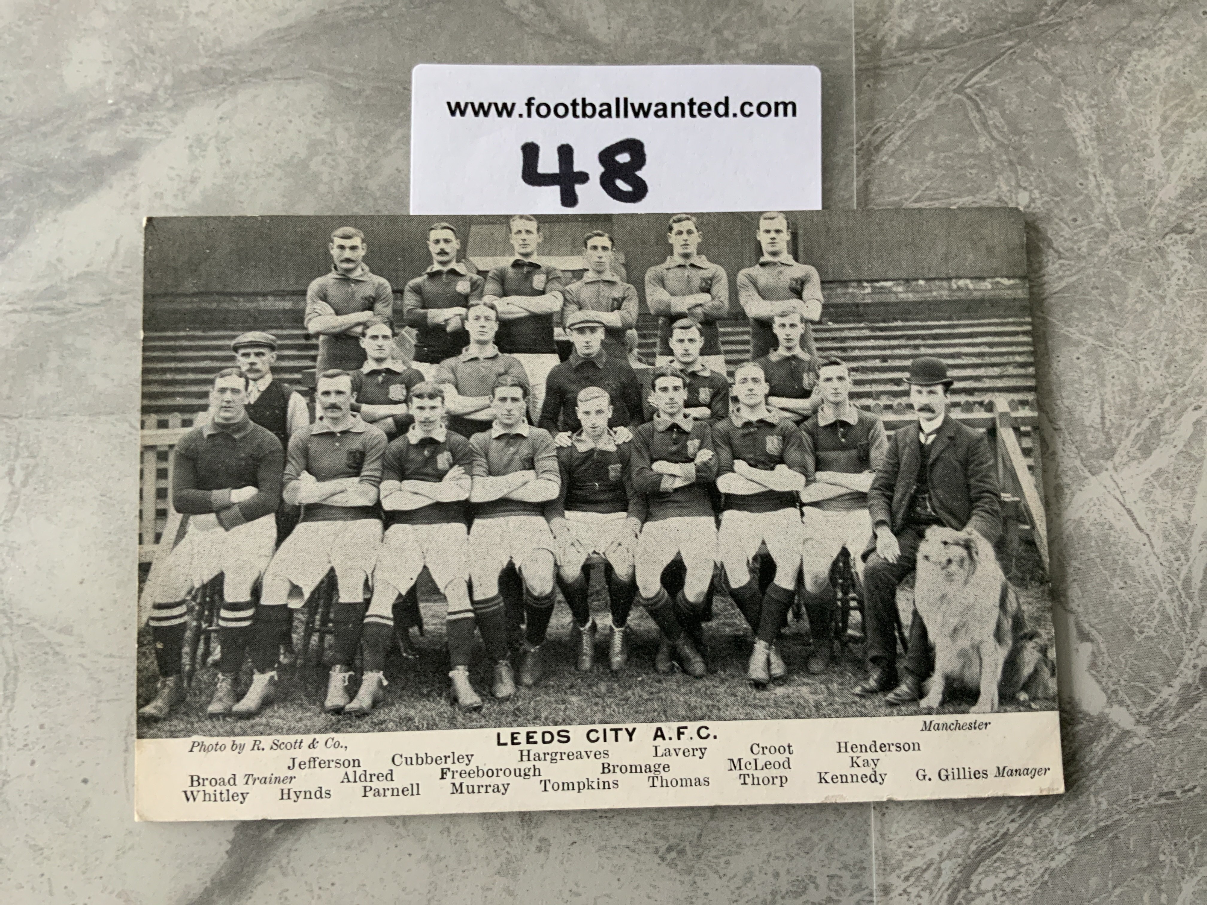 Leeds City 1907 Football Team Postcard: Excellent condition with no writing to rear.