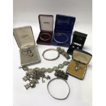 A Collection of silver jewellery weighing in total