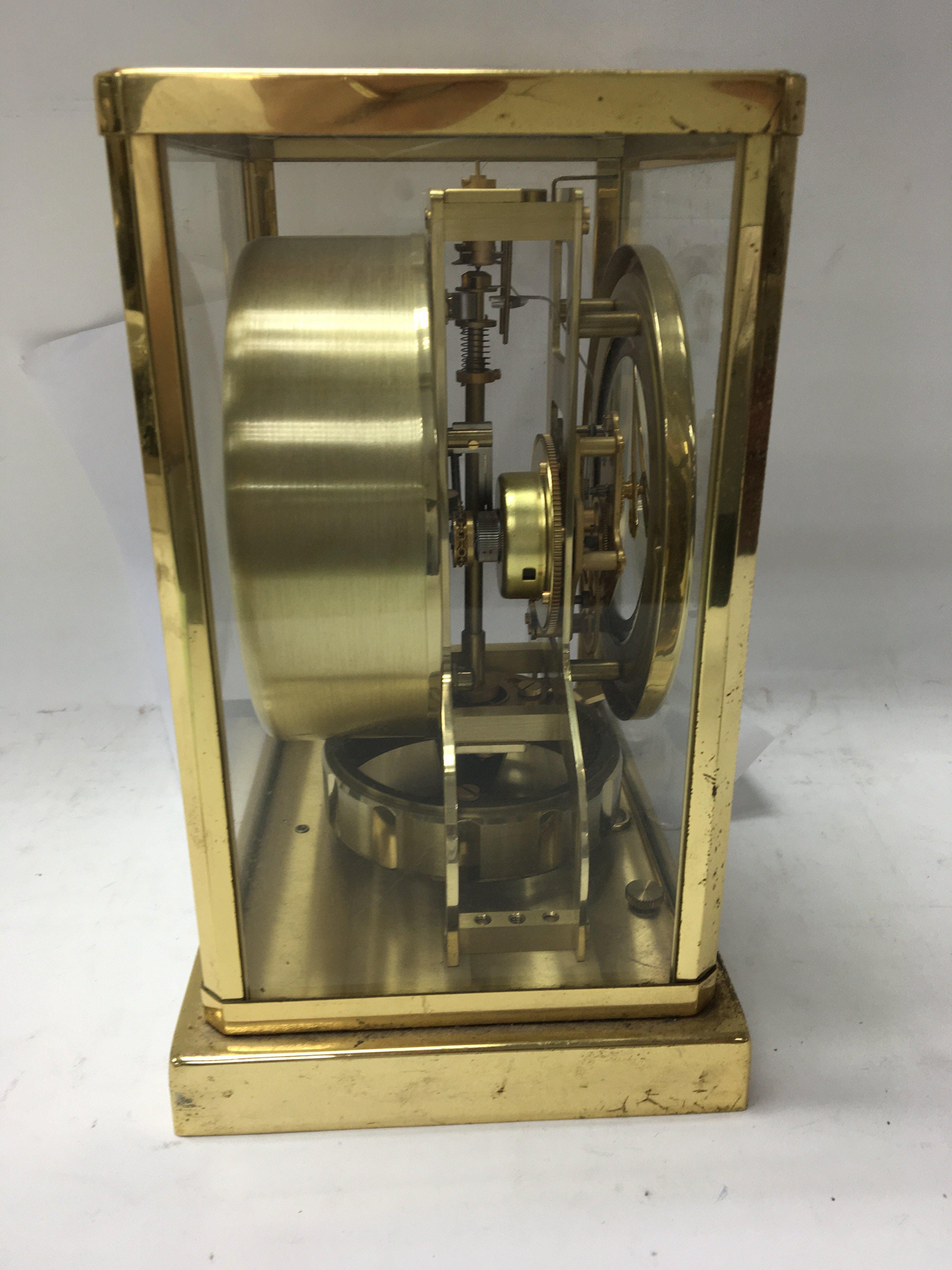 A gilt case Jaeger- Le Coultre Atmos clock . 23 cm - Bild 2 aus 2