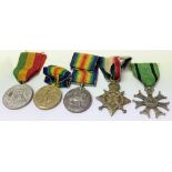 A group of five First World War medals.