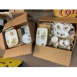 A quantity of Royal Worcester Evesham dinner servi