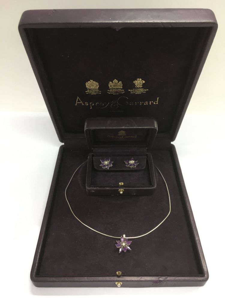 Specialist Jewellery & Silver Section