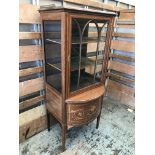 No Reserve: An Edwardian inlaid display cabinet wi