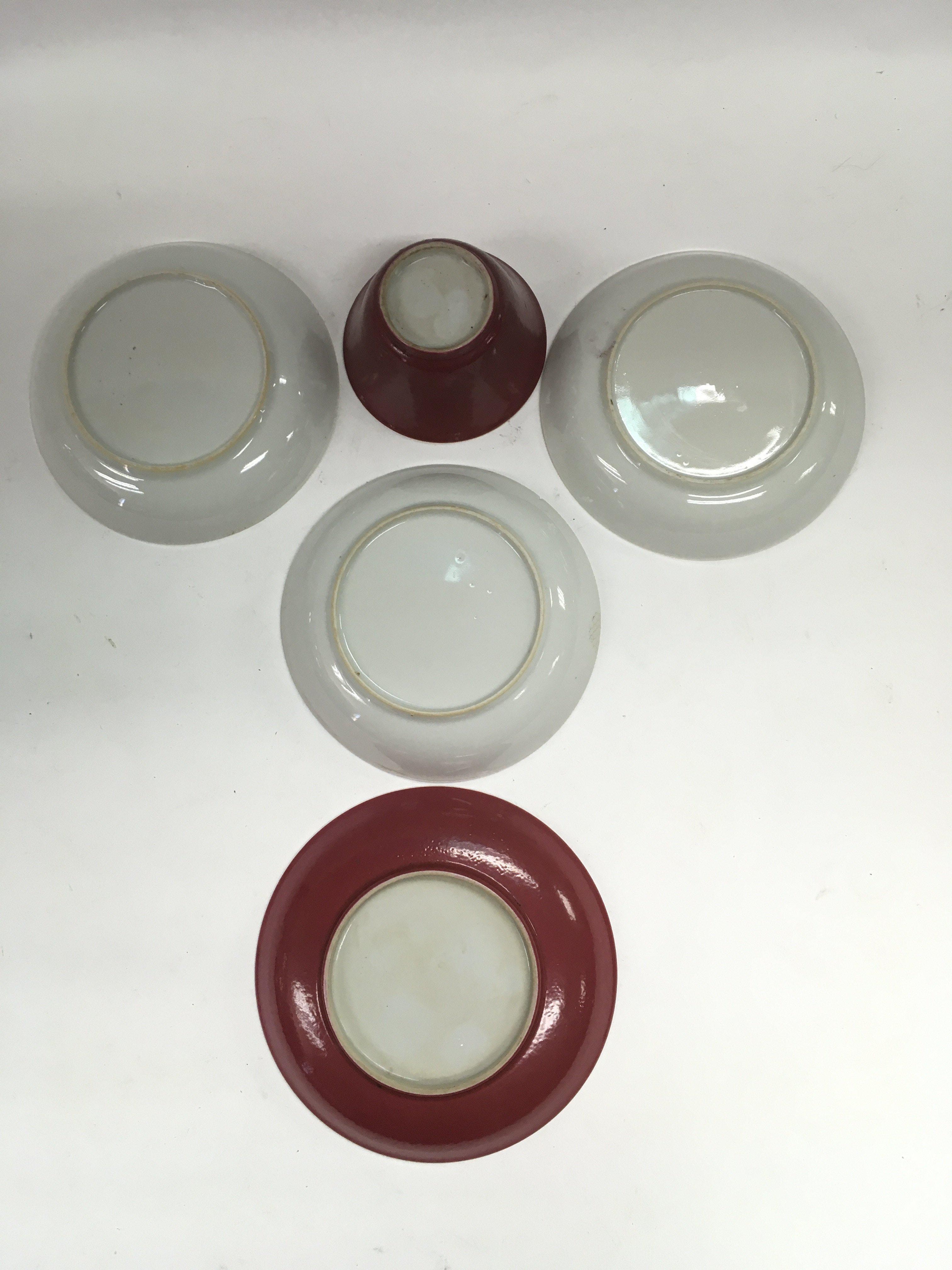 Three Oriental dishes depicting various figures, a - Bild 2 aus 4