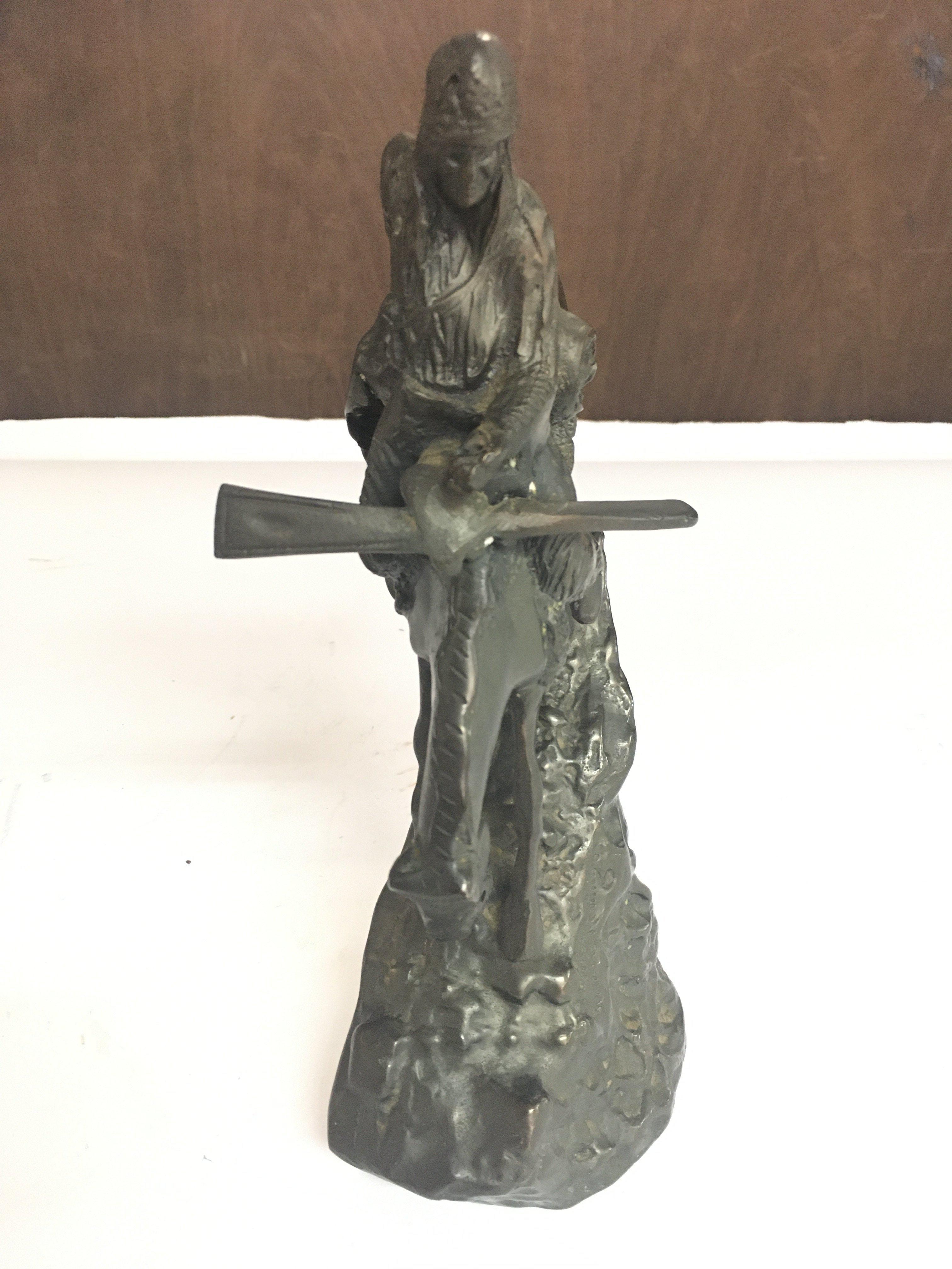 A Cast Bronze Indian on a Horse Inspired by Frederic Remington. Approximate height 24CM. - Image 2 of 3