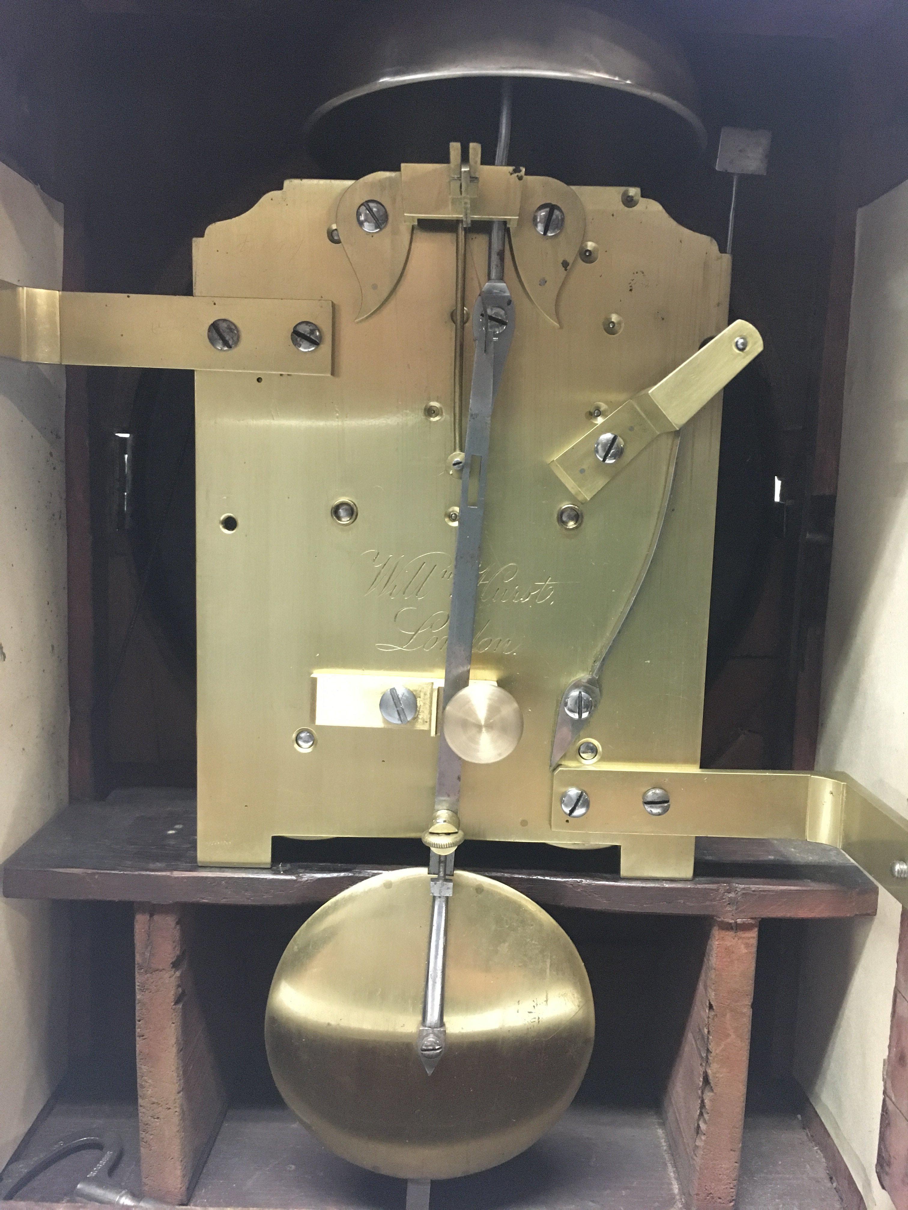 A Georgian mahogany bracket clock, circular dial w - Image 5 of 7