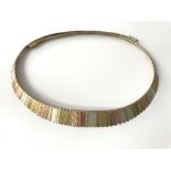 9ct gold 3 colour gold collar necklace. Approx 21.