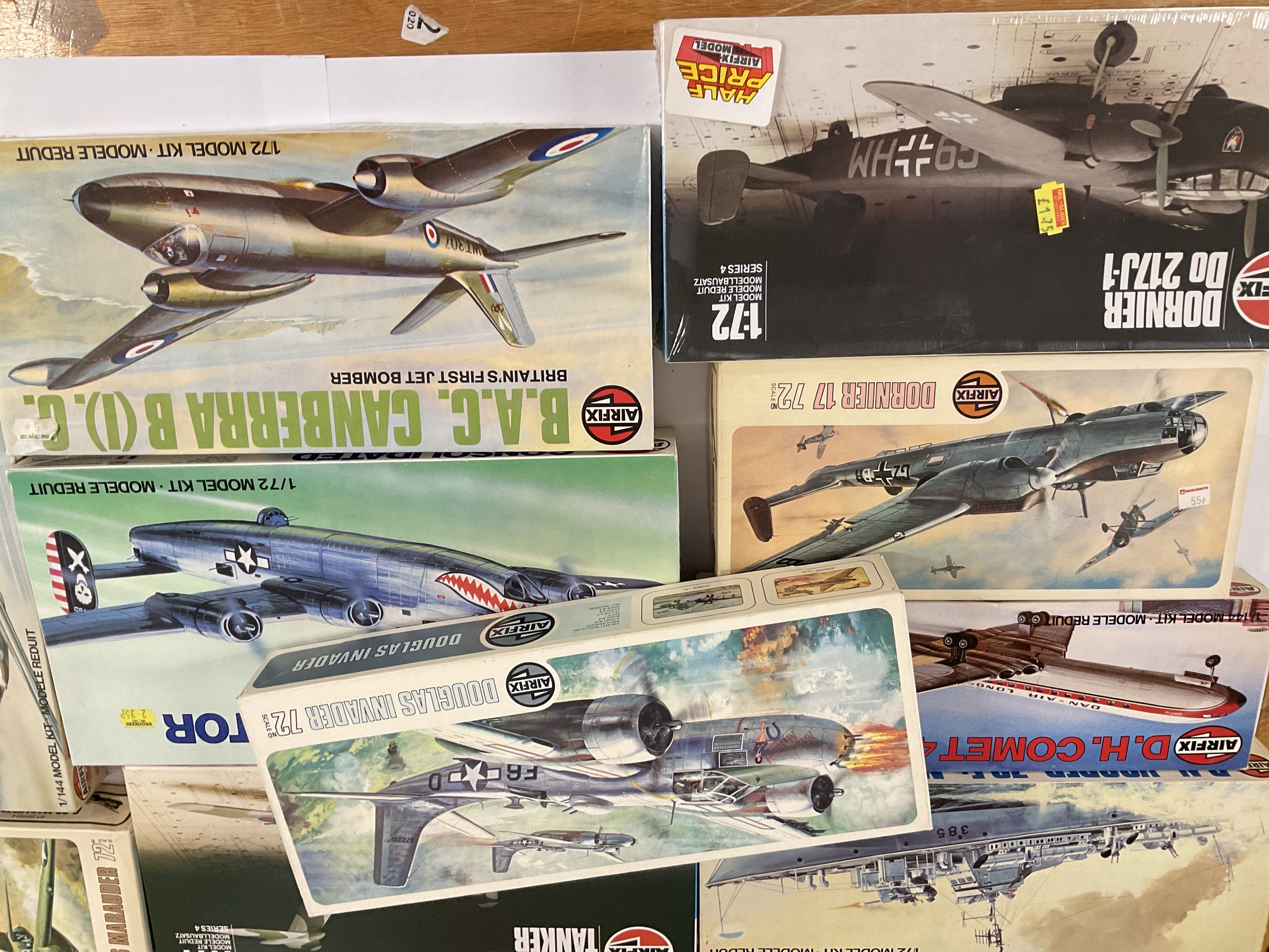 A Collection of Aircraft Airfix Model Kits and a R - Bild 2 aus 7