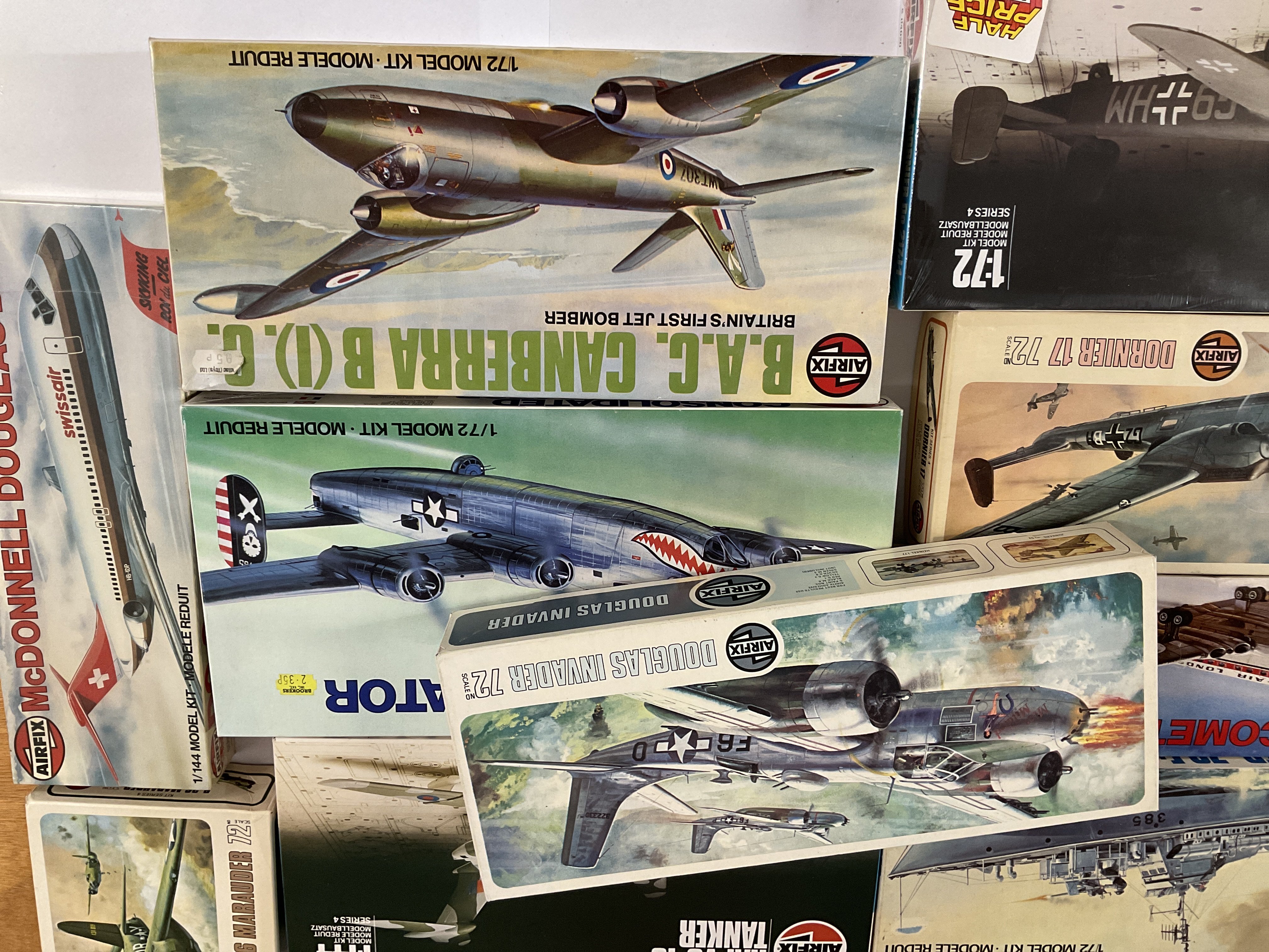 A Collection of Aircraft Airfix Model Kits and a R - Bild 3 aus 7