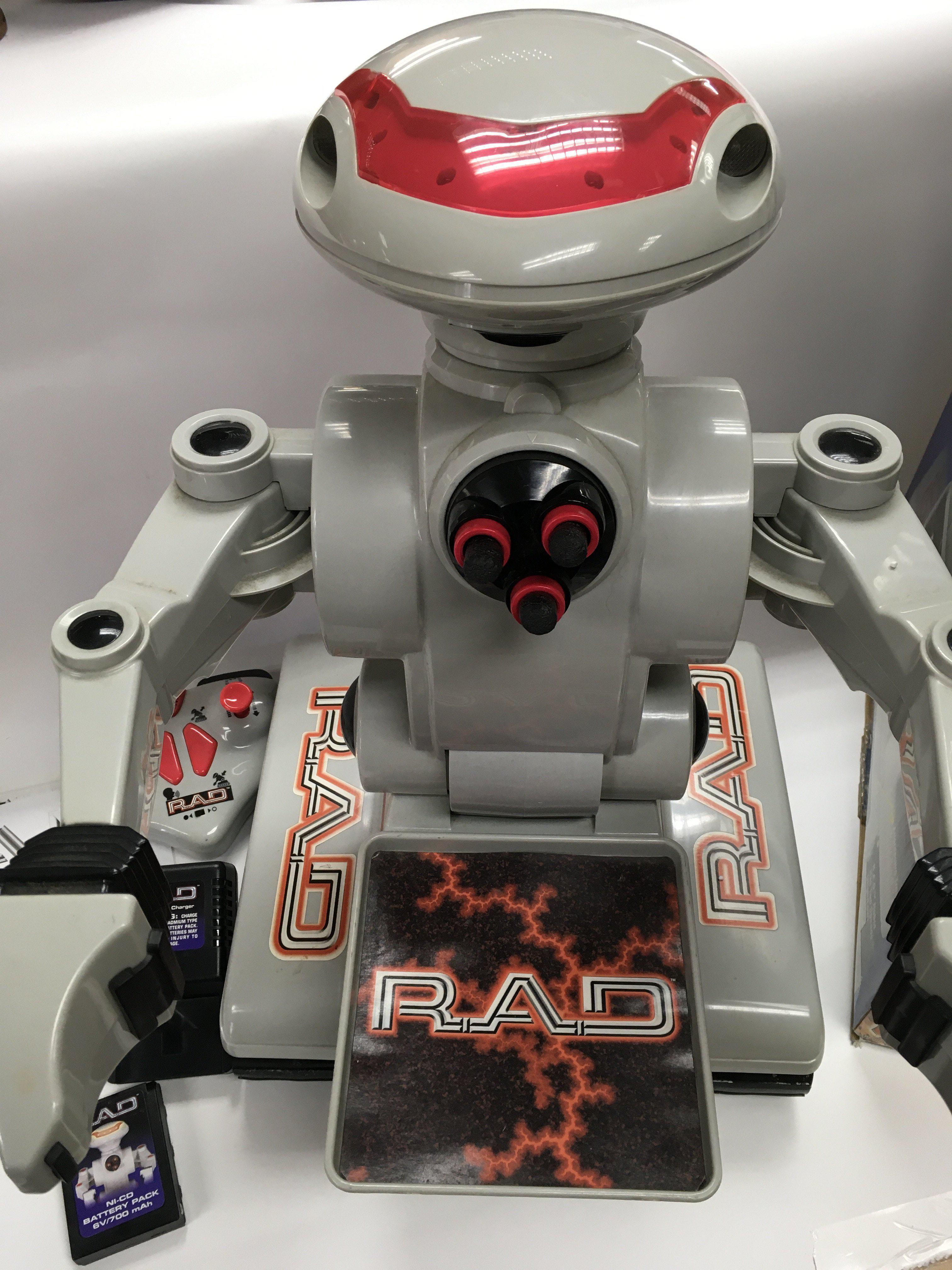A Boxed R.A.D. Radio Controlled Robot. Approximately 48cm in height. Contains Battery pack and - Bild 4 aus 4