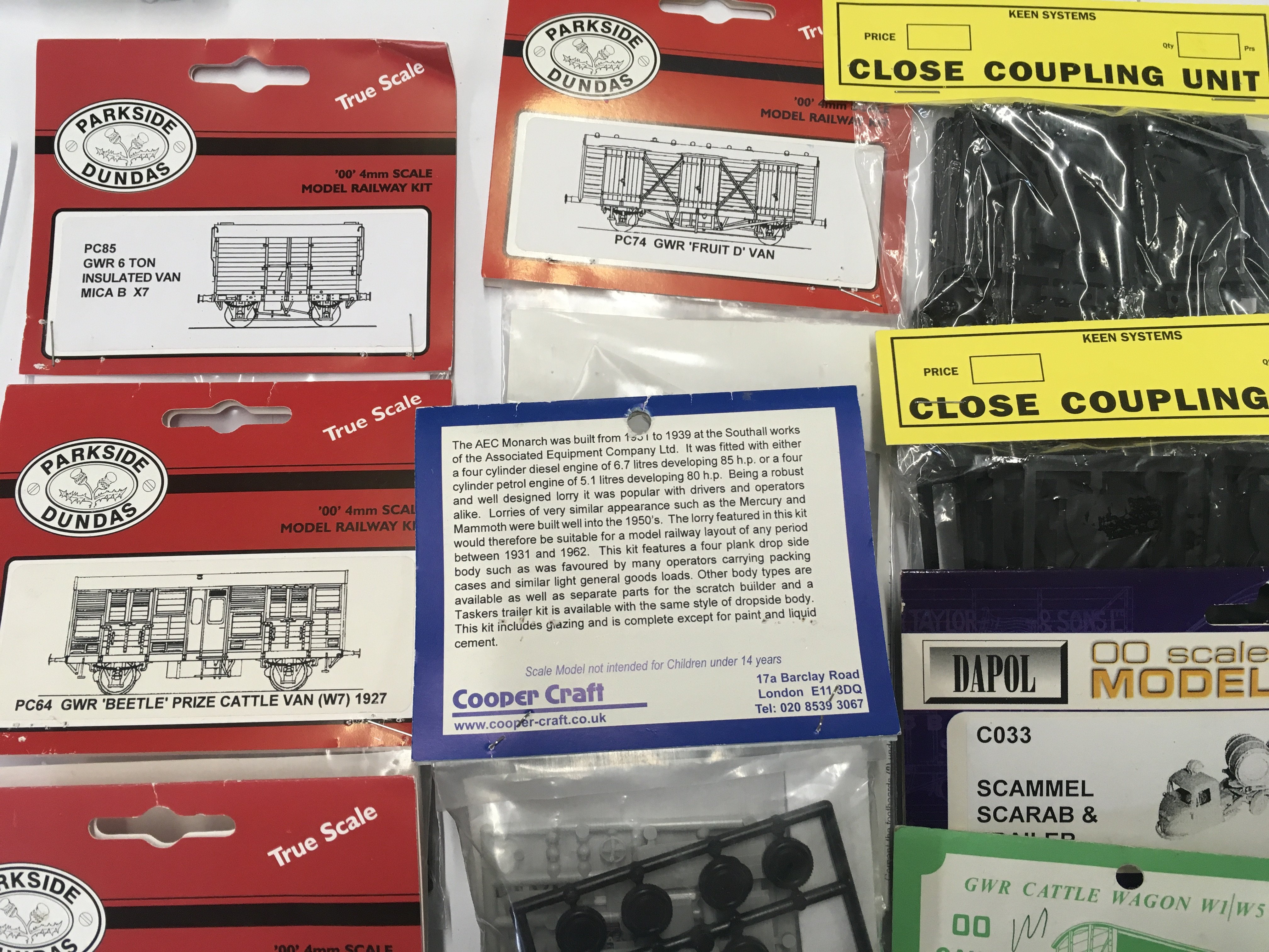 A Box Containing A Collection of 00 Gauge Model Kits. - Image 7 of 8