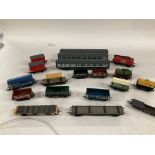 Collection of loose railway wagons and coaches 19 in total 00gauge