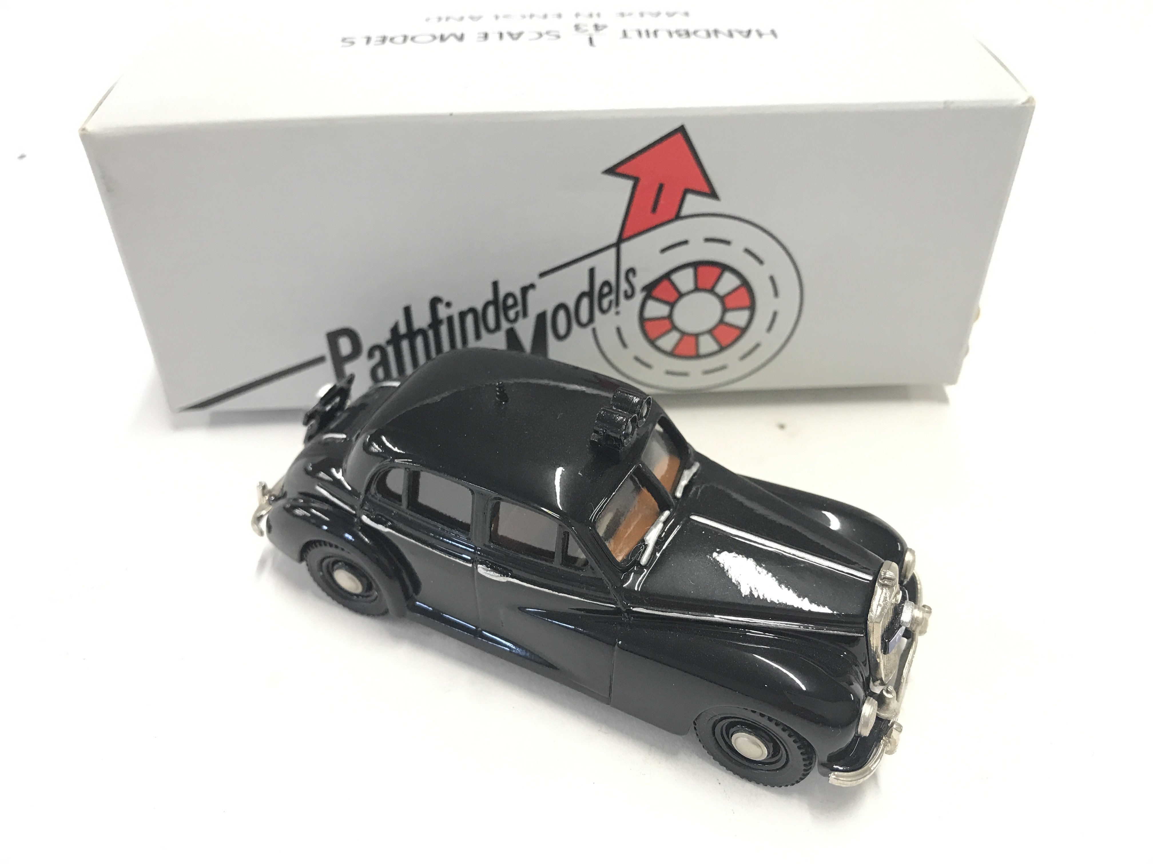 A Boxed Pathfinder Model Wolseley 6/80 1953. 1:43 scale. - Image 2 of 3