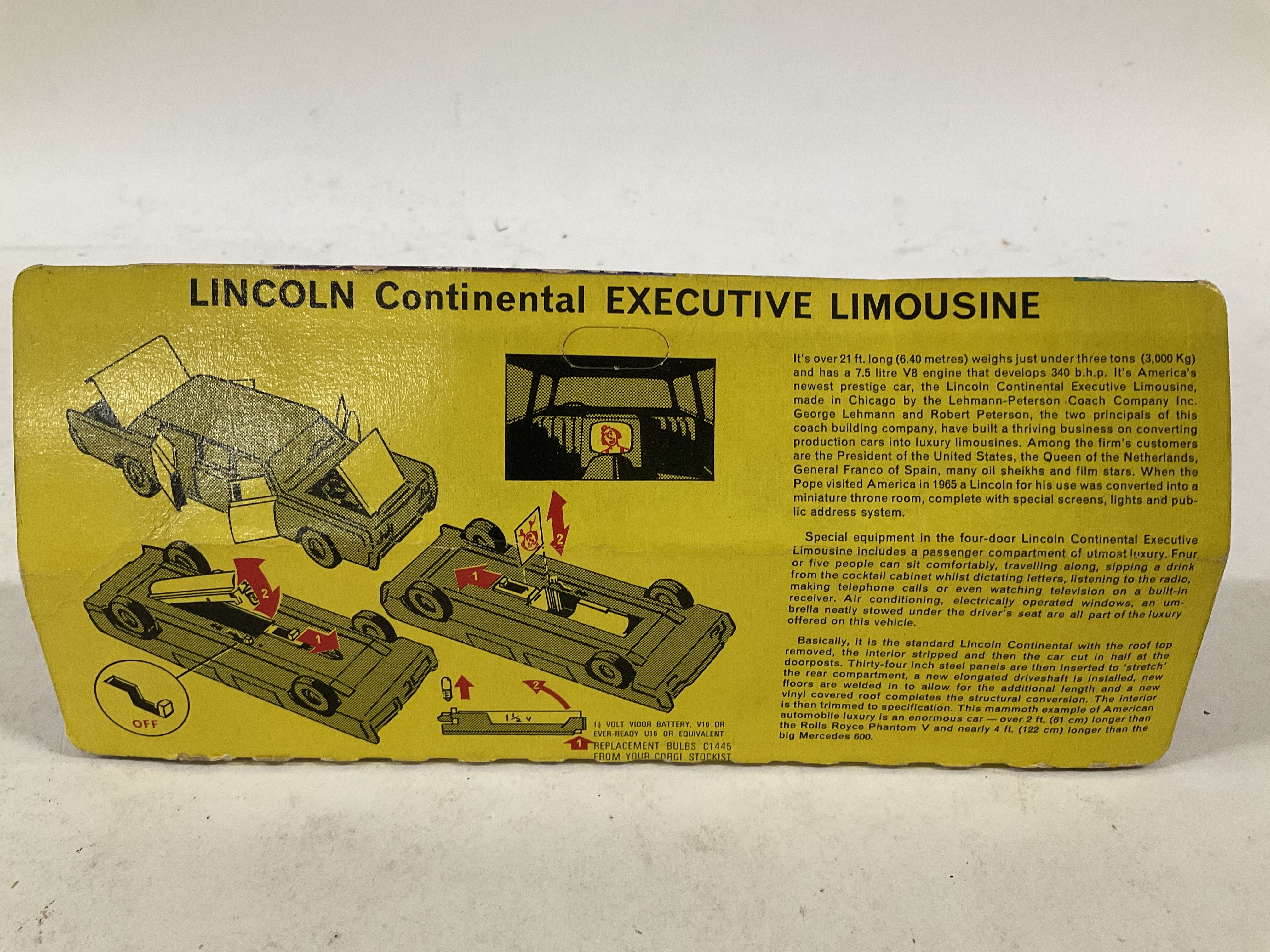 A Boxed Corgi Lincoln Continental #262. Box is worn. - Image 2 of 2