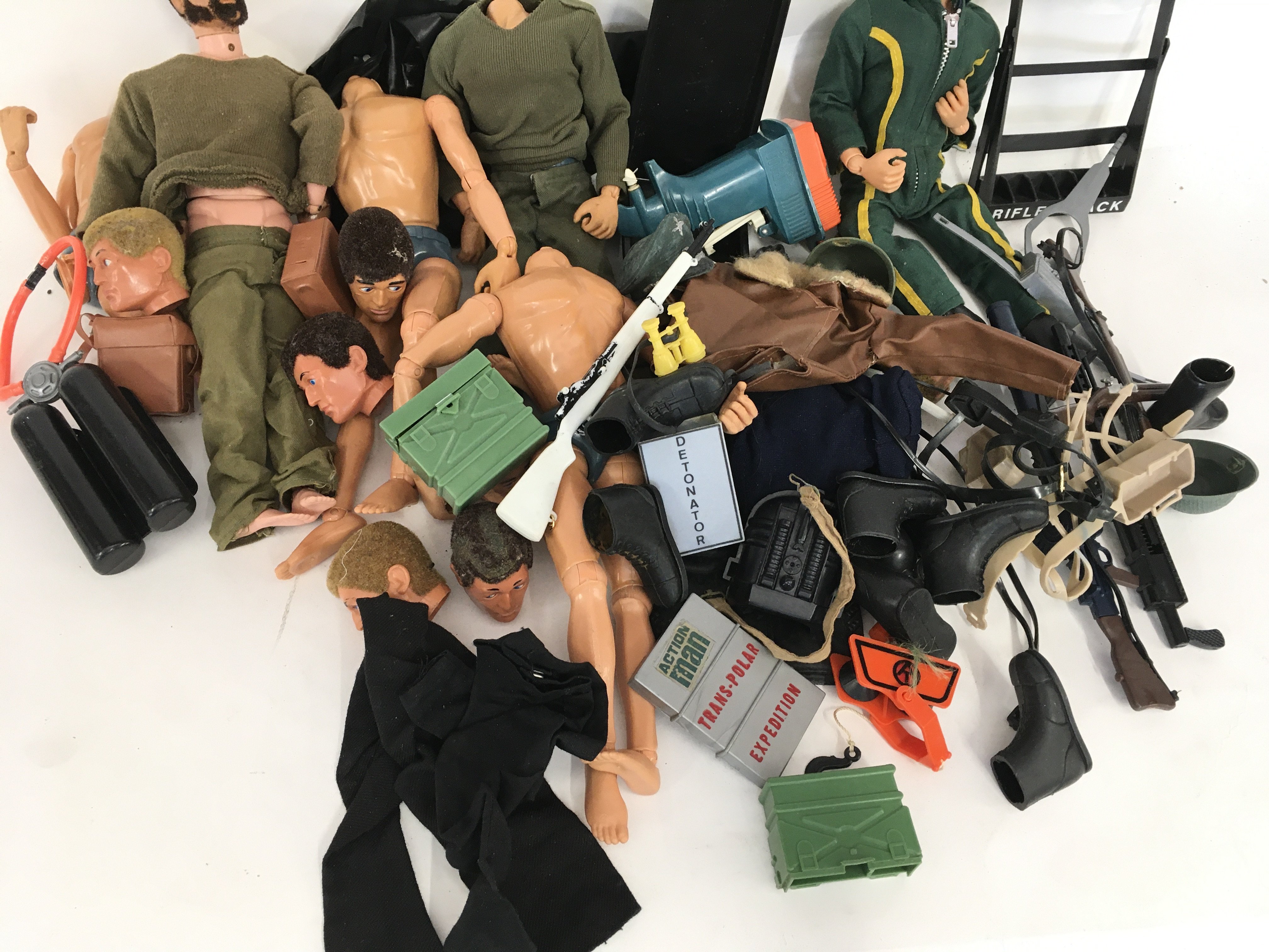 A Collection of Vintage Action men and Accessories - Image 3 of 3