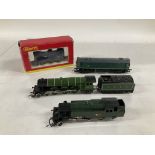 Collection of 4 locomotives 00gauge. Including Flying Scotsman and Tender