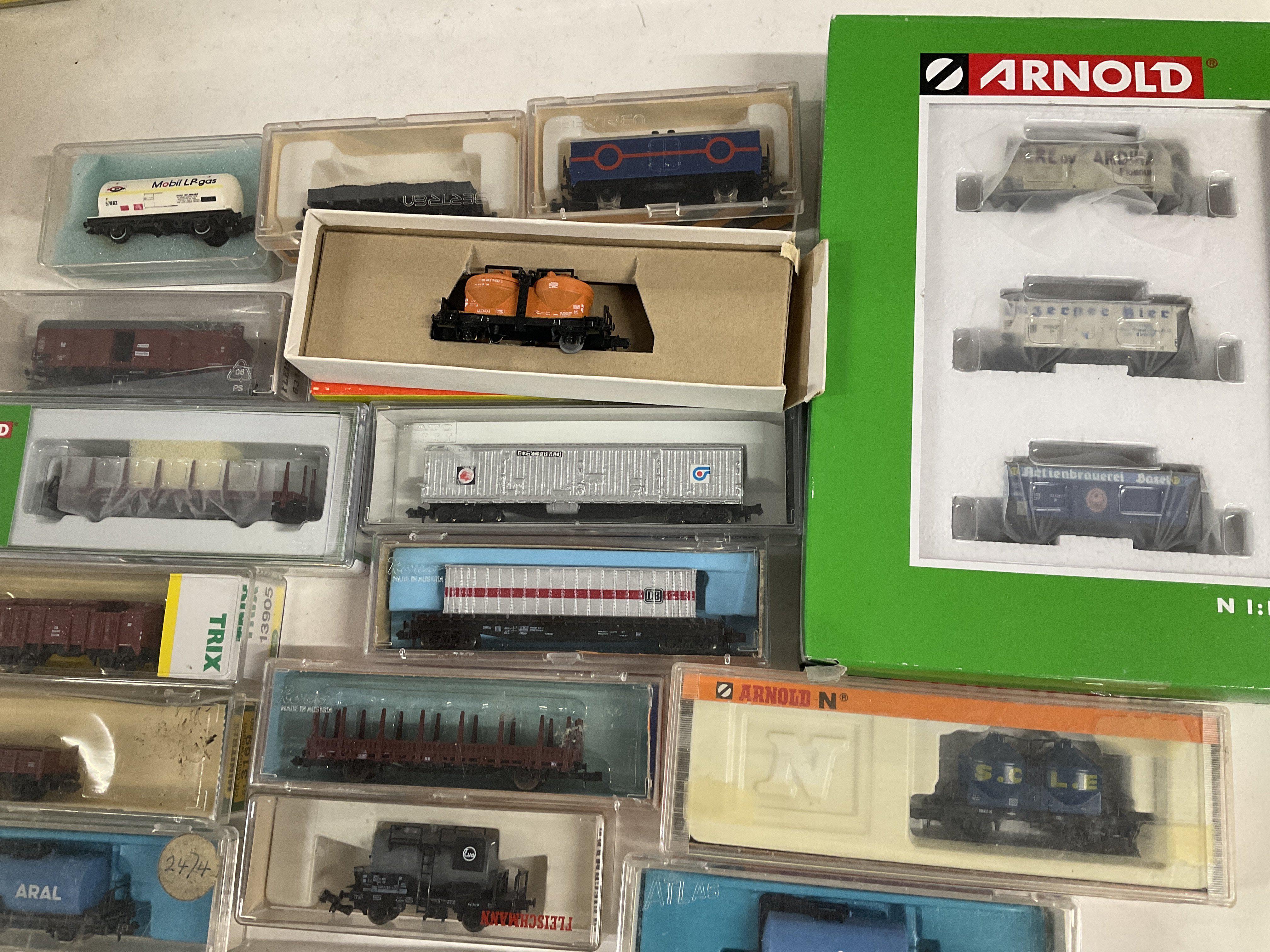 A Collection of Boxed N Gauge Rolling Stock Including Arnold. Fleischmann. Trix.etc. - Bild 2 aus 3