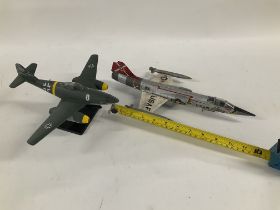 2 X Die- Cast Aircraft Maker unknown.A/F (2).