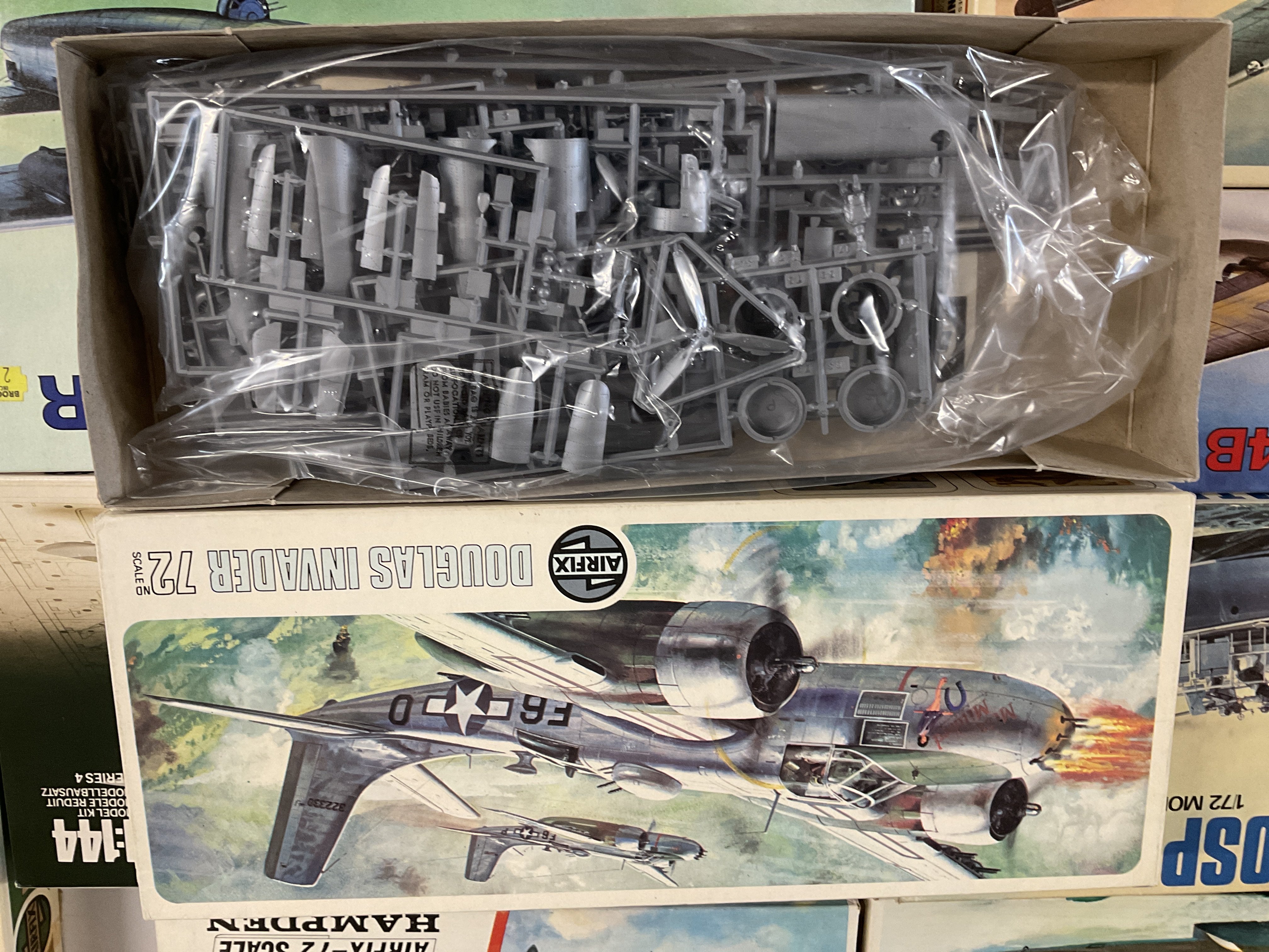 A Collection of Aircraft Airfix Model Kits and a R - Bild 6 aus 7
