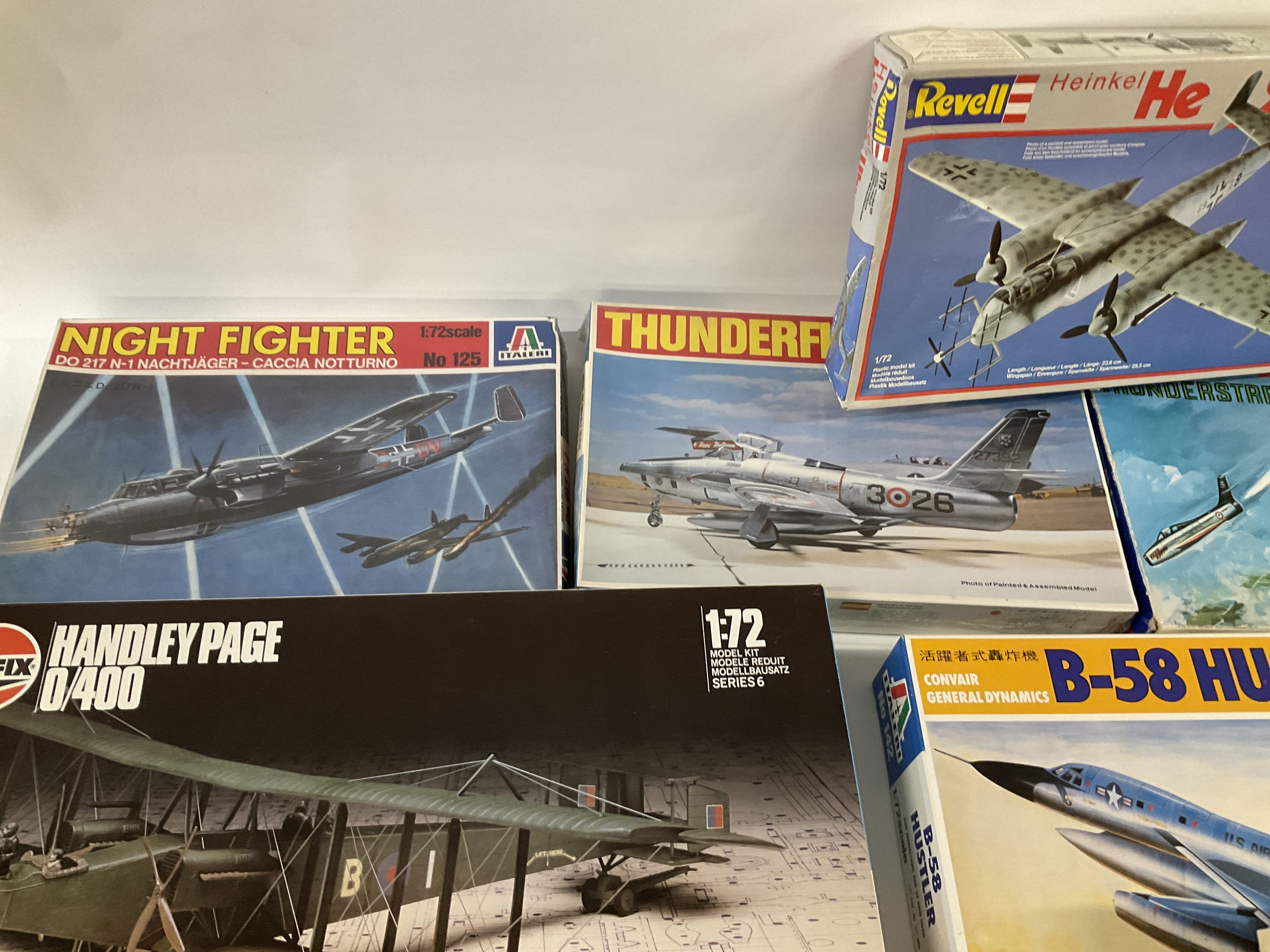 A Collection of Various Aircraft Model kits includ - Bild 5 aus 6