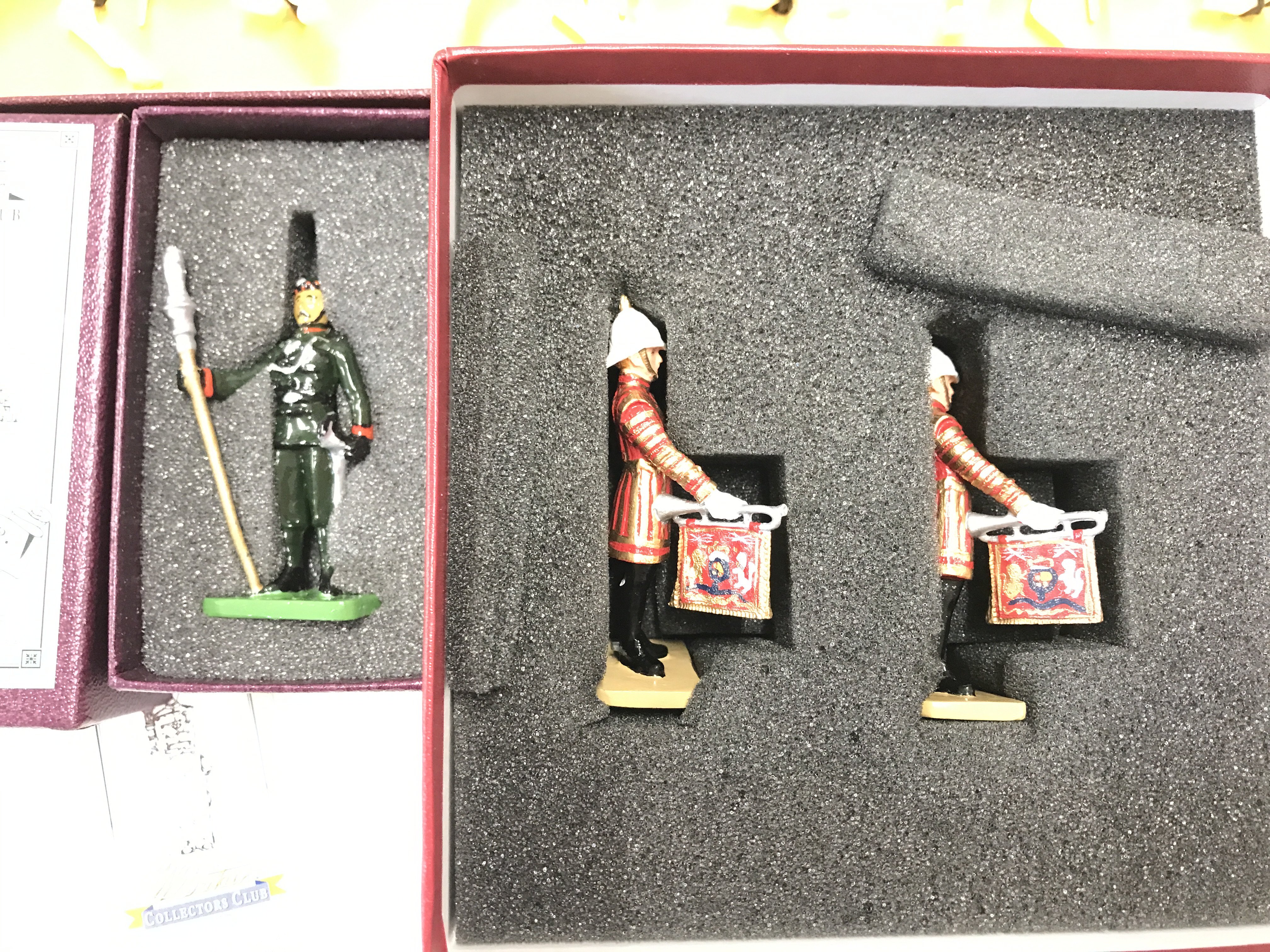 3 X Boxed Britains including The 2Nd Dragons # 885 - Image 2 of 3