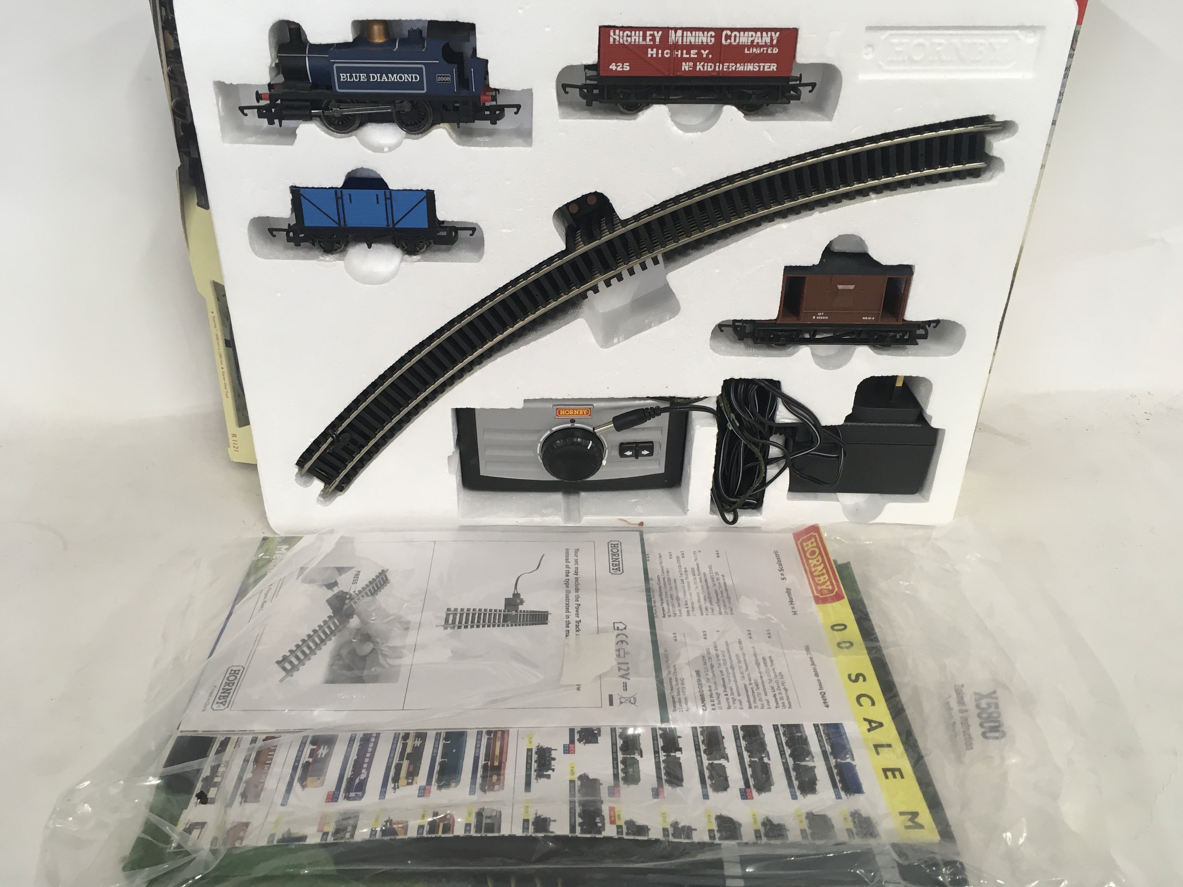 A boxed Hornby Devon Flyer 00 Gauge Train set incl - Image 3 of 3