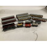 Collection of unboxed Hornby Dublo railway coaches and wagons