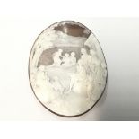 A large uncounted cameo