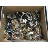 A box of costume jewellery.