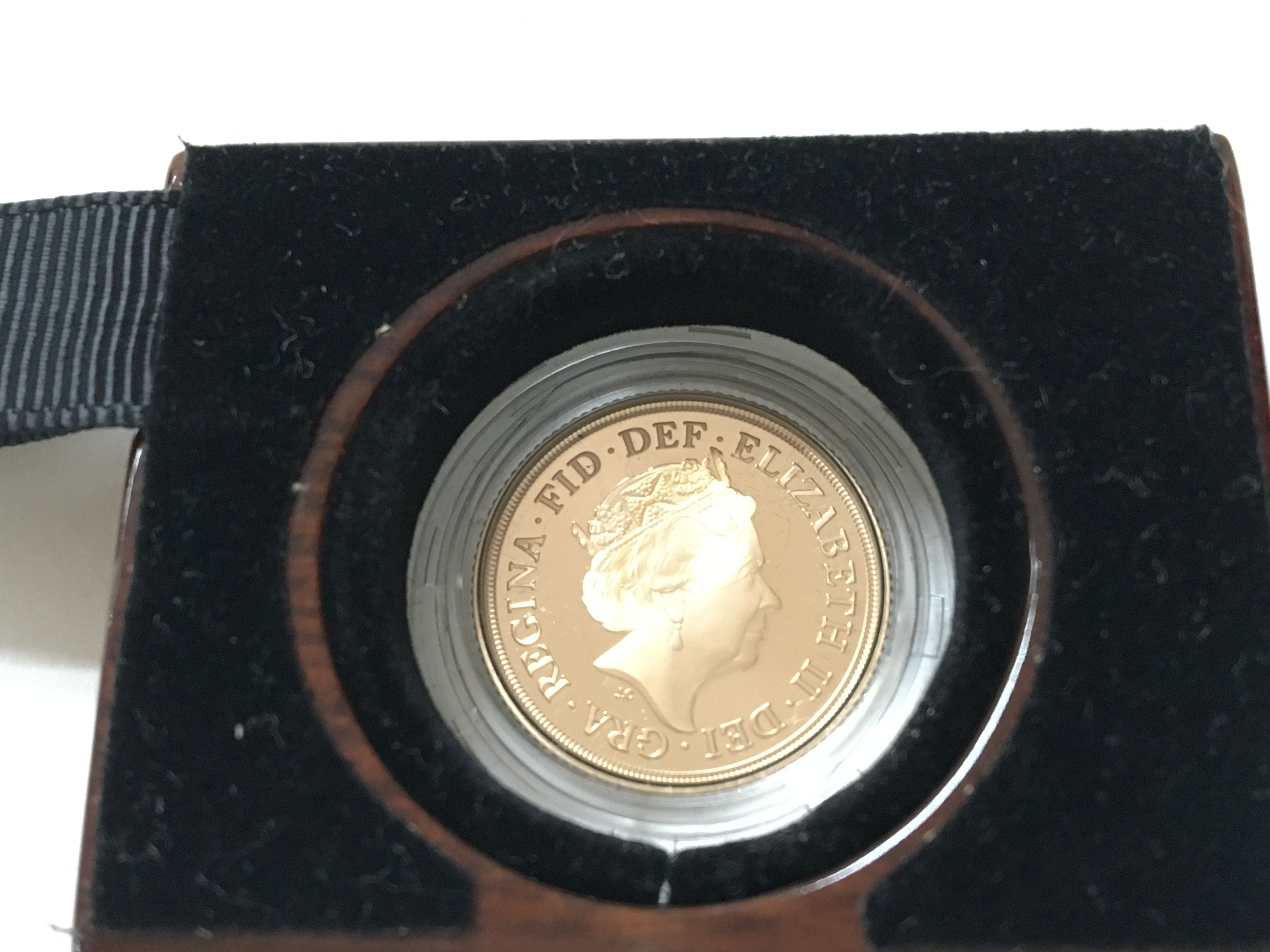 2018 full gold proof sovereign. - Image 3 of 4