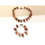 An Agate necklace and bracelet set.