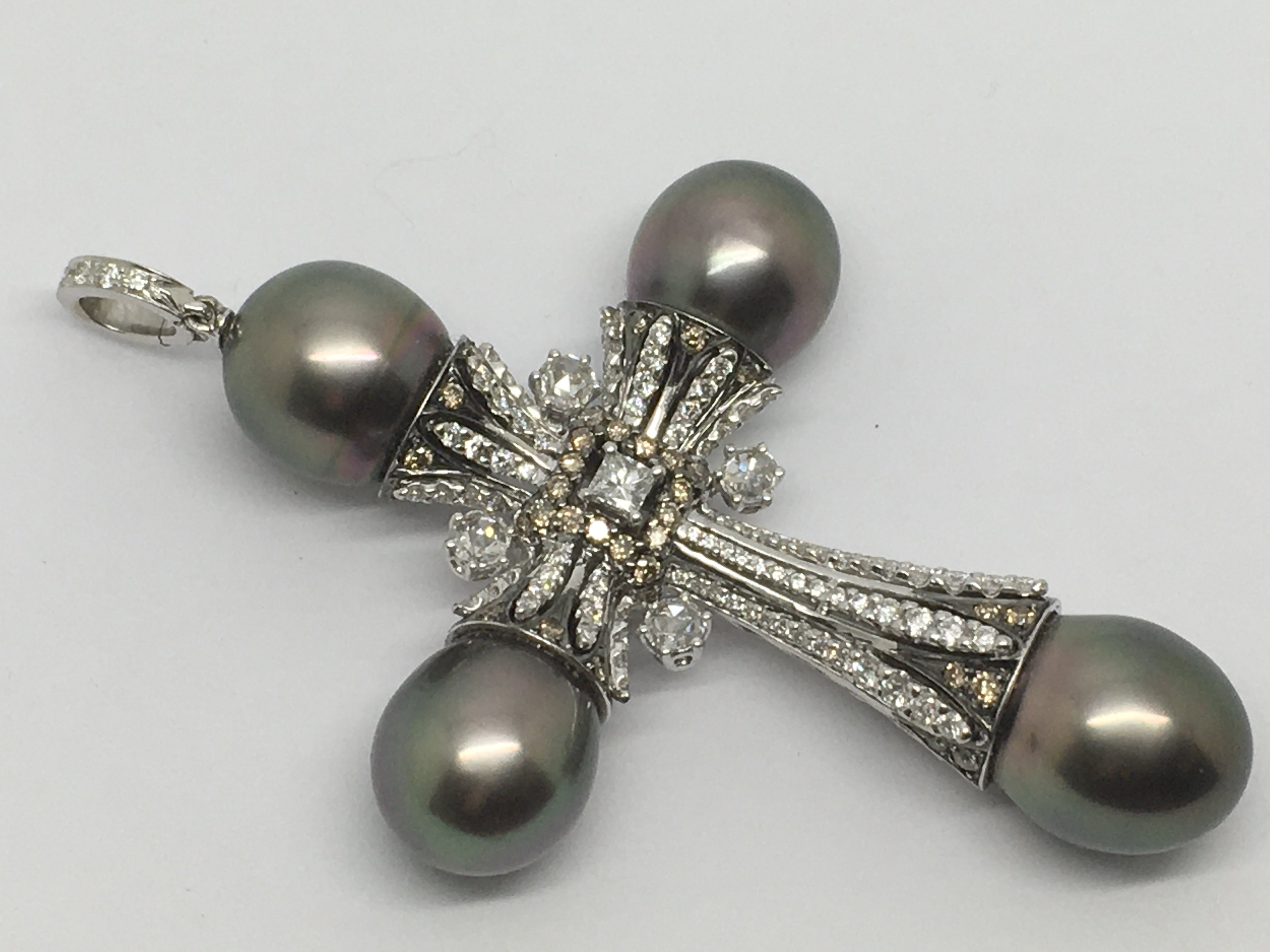 A quality diamond and Tahitian pearl cross pendent - Image 2 of 3