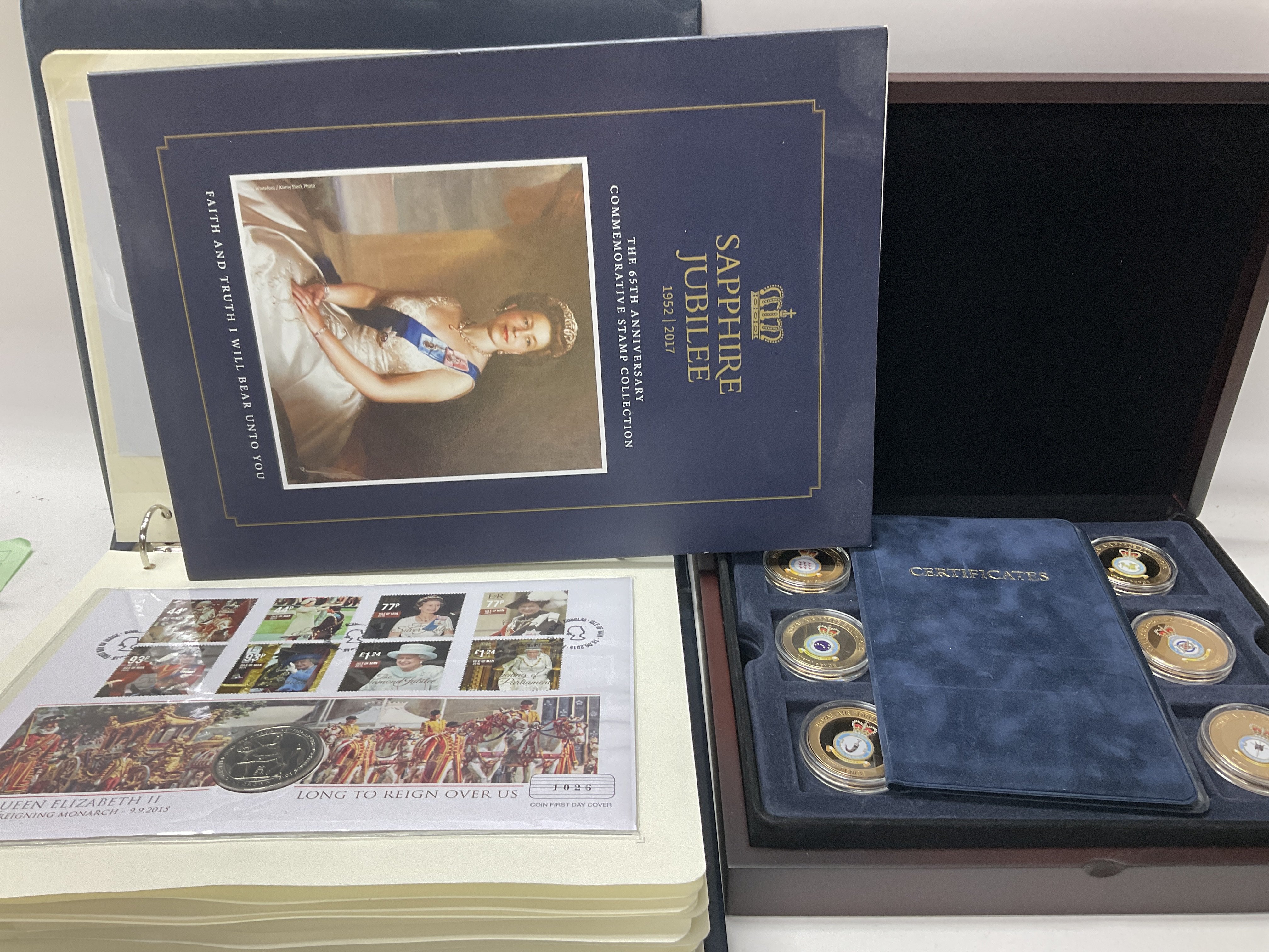 A cased RAF presentation cousin set together with