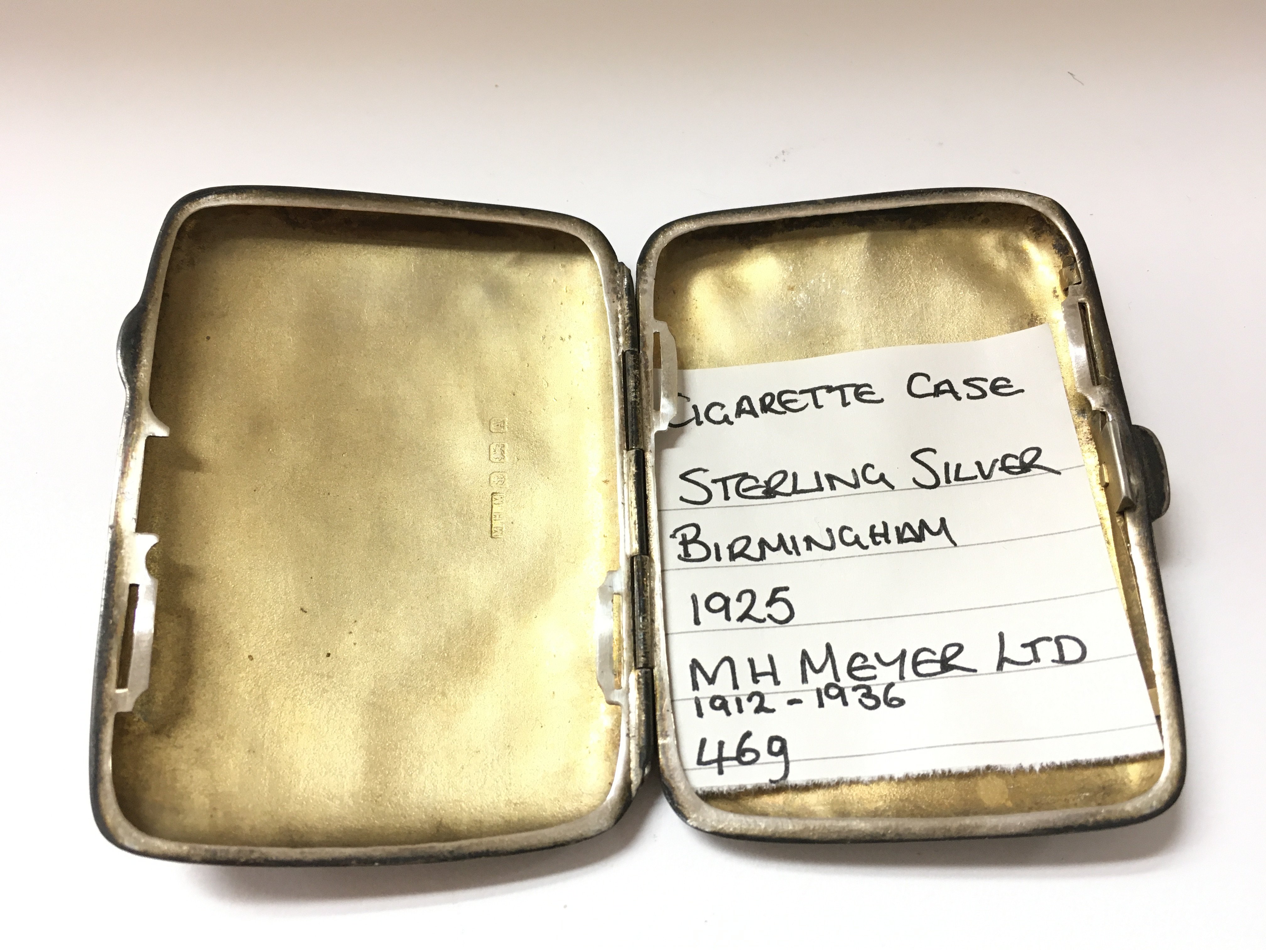 A silver cigarette case with Birmingham hallmarks. NO RESERVE - Image 2 of 2