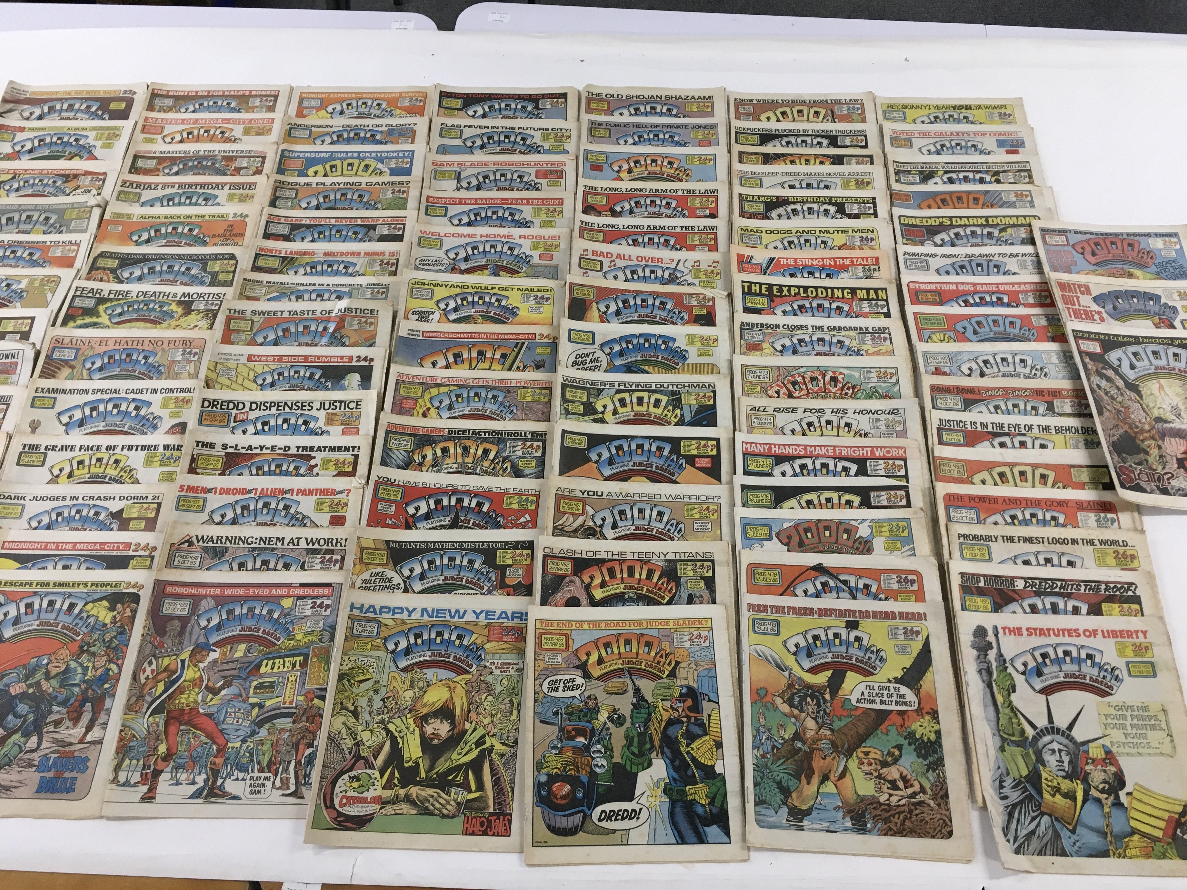 A collection of 2000 AD comics including special Christmas edition together with a collection of - Image 5 of 8