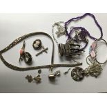 A small collection of mixed silver jewellery inclu