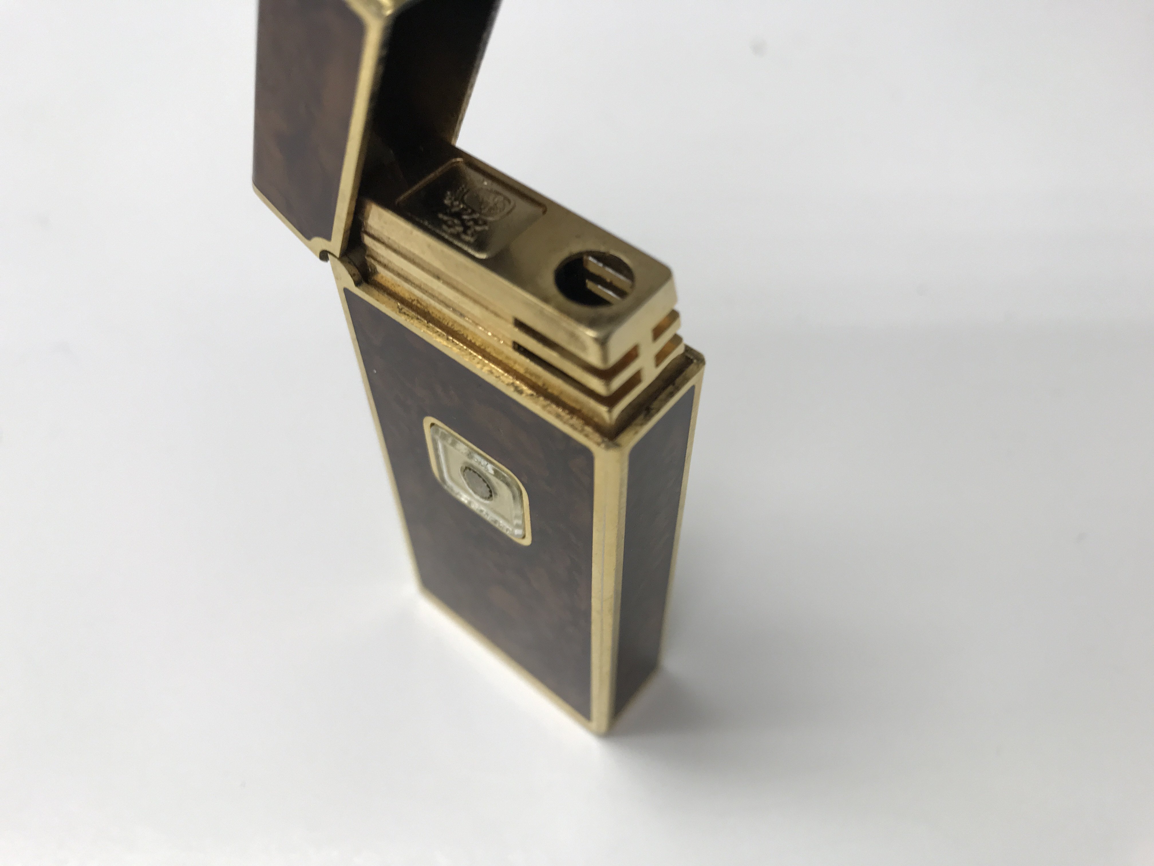 A cigarette lighter - Image 6 of 8