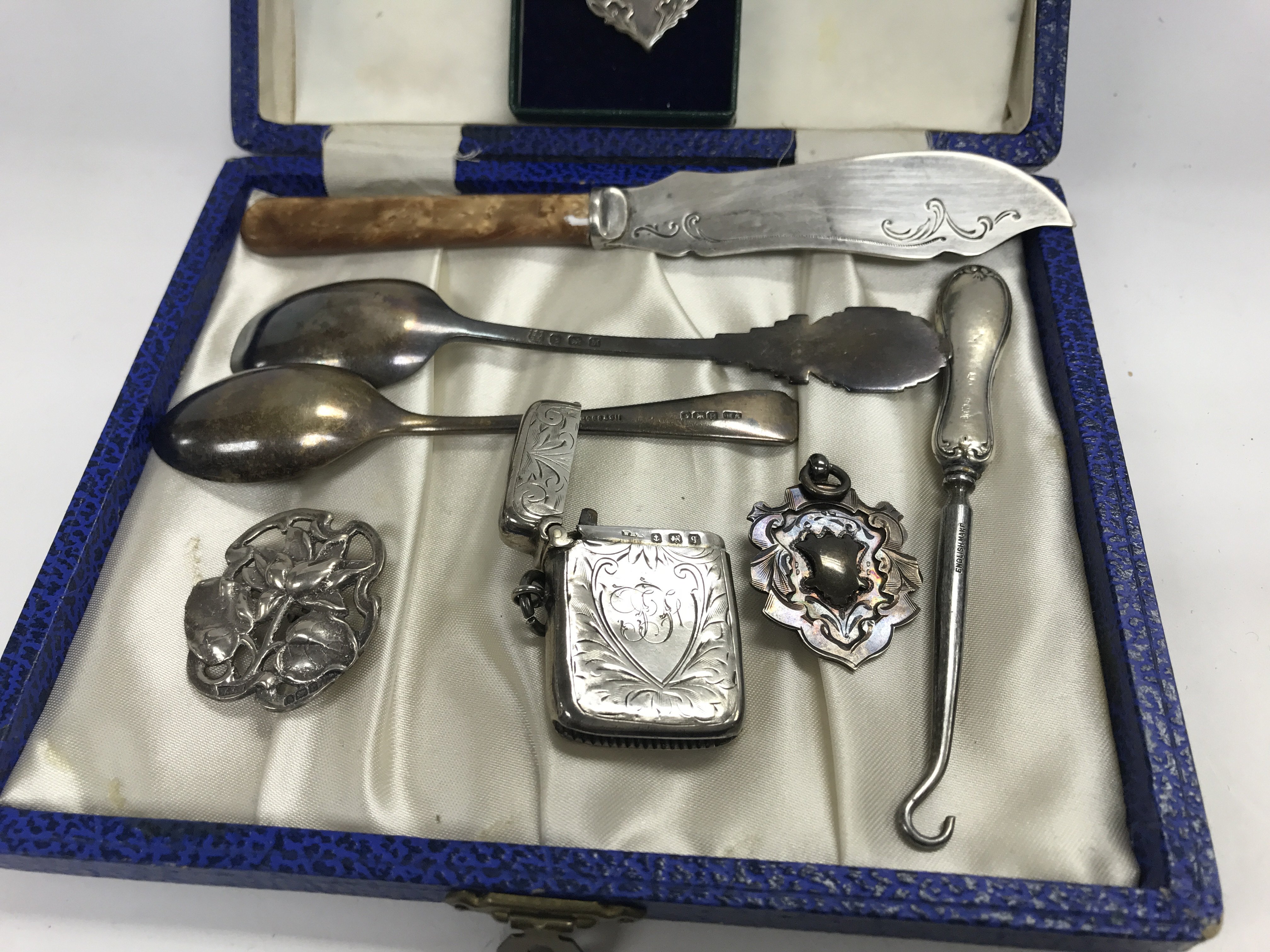 Two silver fruit knives a silver Vesta together wi