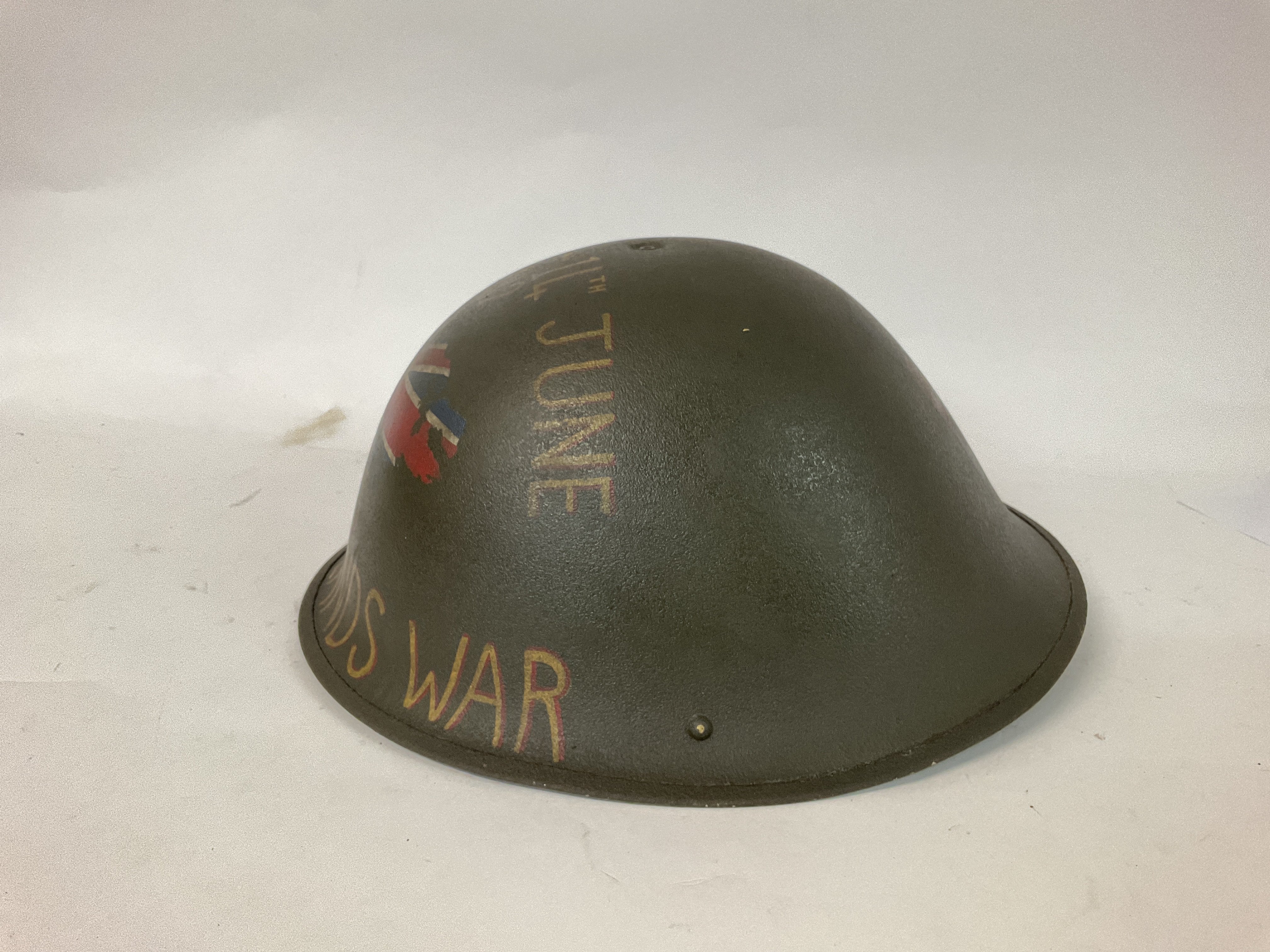 British MK V Falklands War Memorial Helmet. Dedica - Bild 2 aus 3