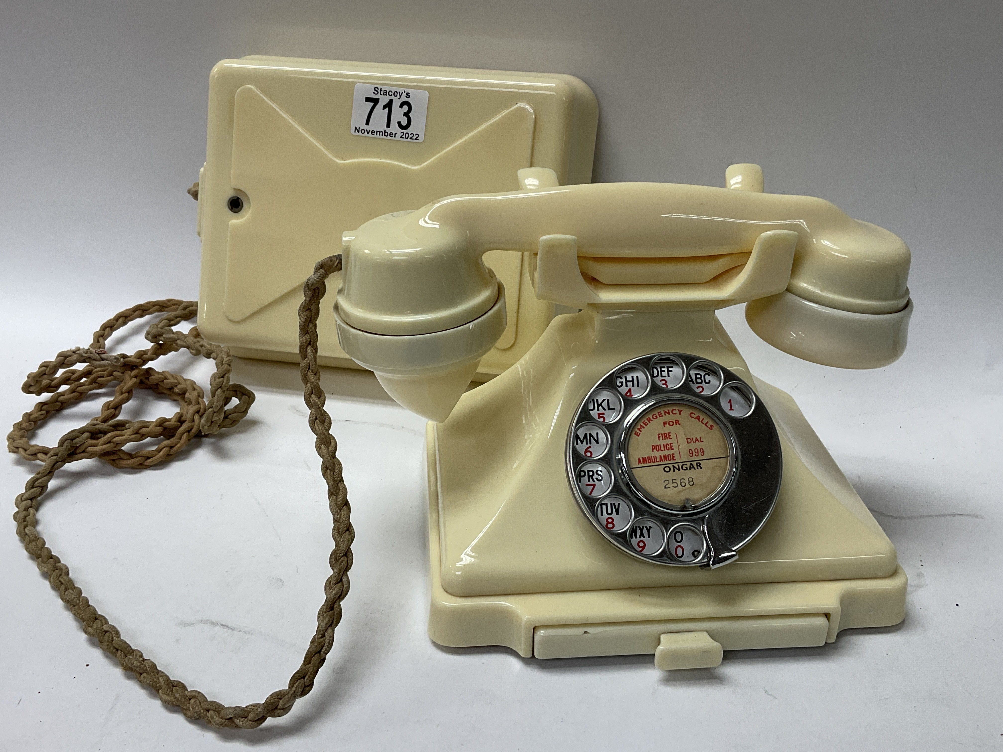 A Vintage cream 232L model Bakelite phone with bel