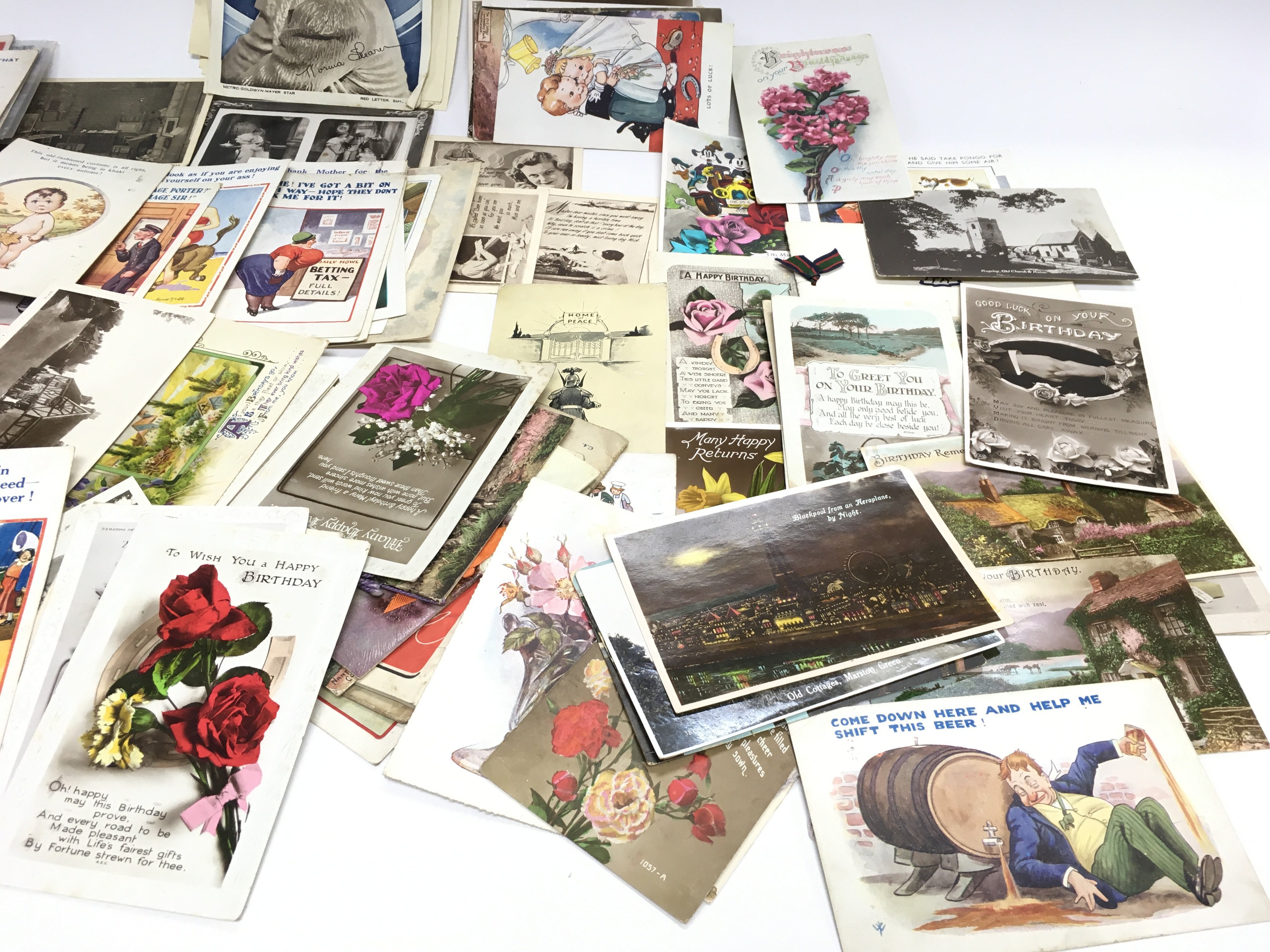 A large box of various postcards and cards. - Image 3 of 4