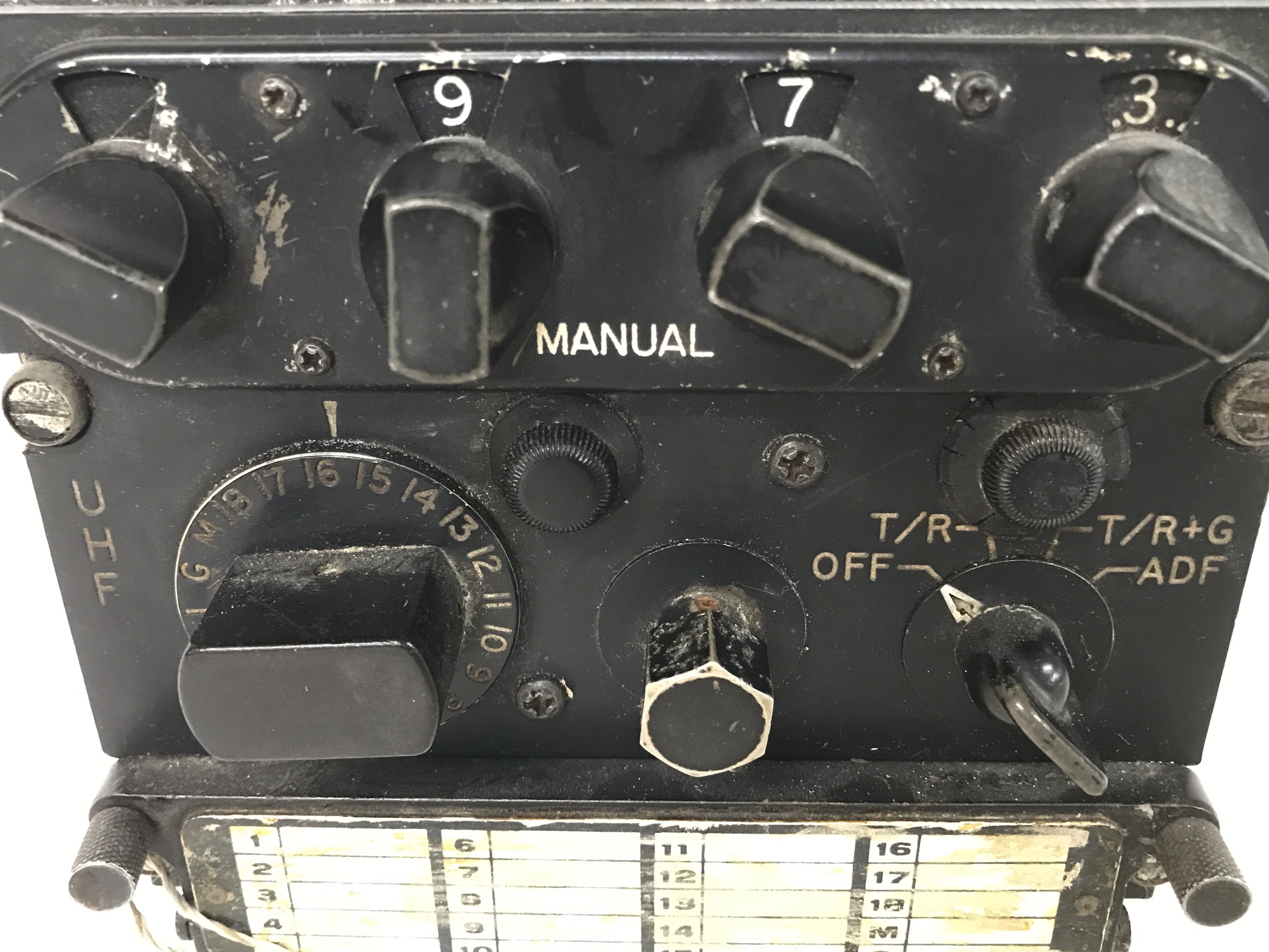 A VHF radio out of a Vulcan Bomber - Image 2 of 5