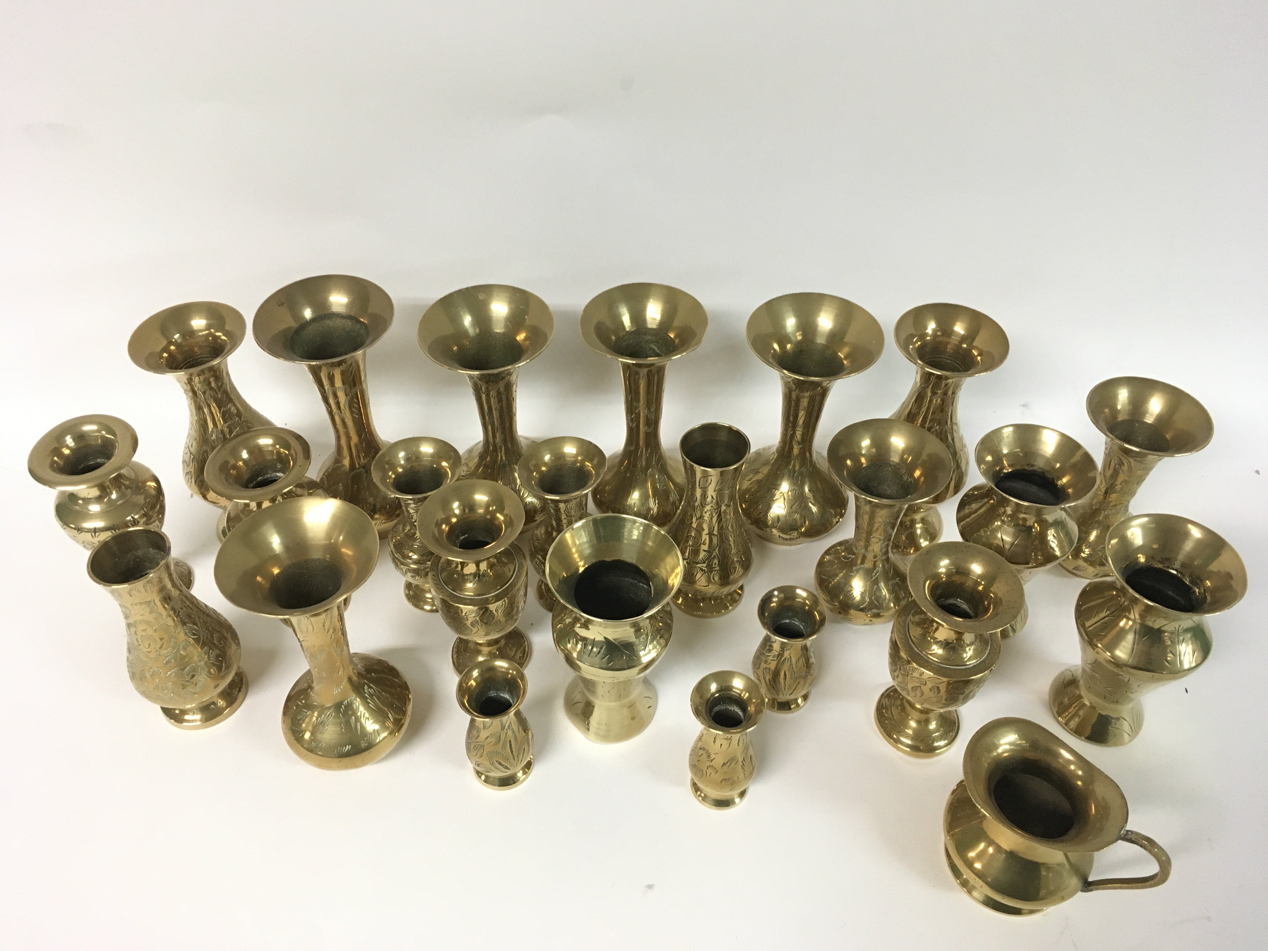 Brass ornaments, made in India - Image 2 of 3