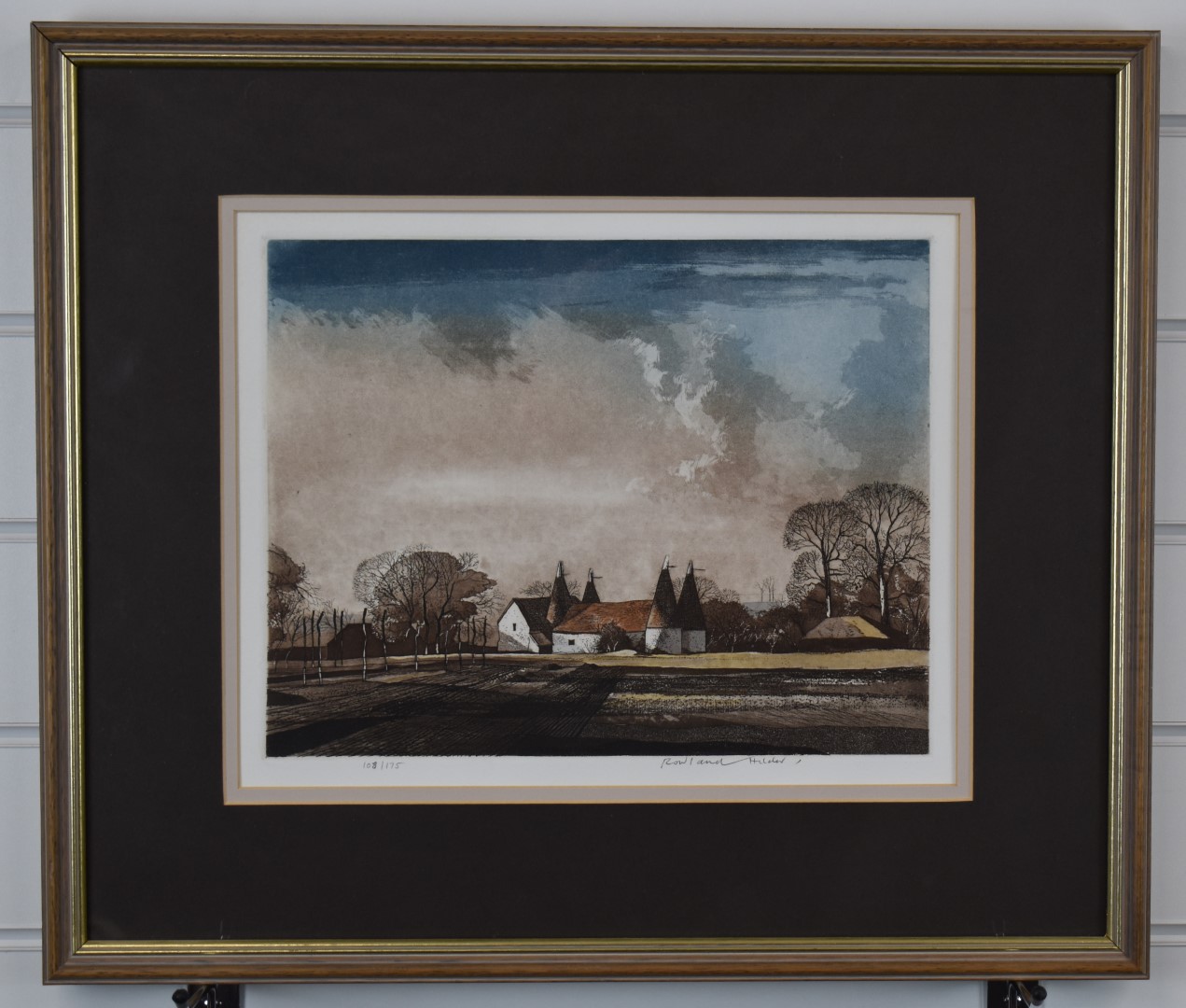 Rowland Hilder signed limited edition (108/175) print of oast houses, 27.5 x 34.5cm, in gilt frame - Image 2 of 5